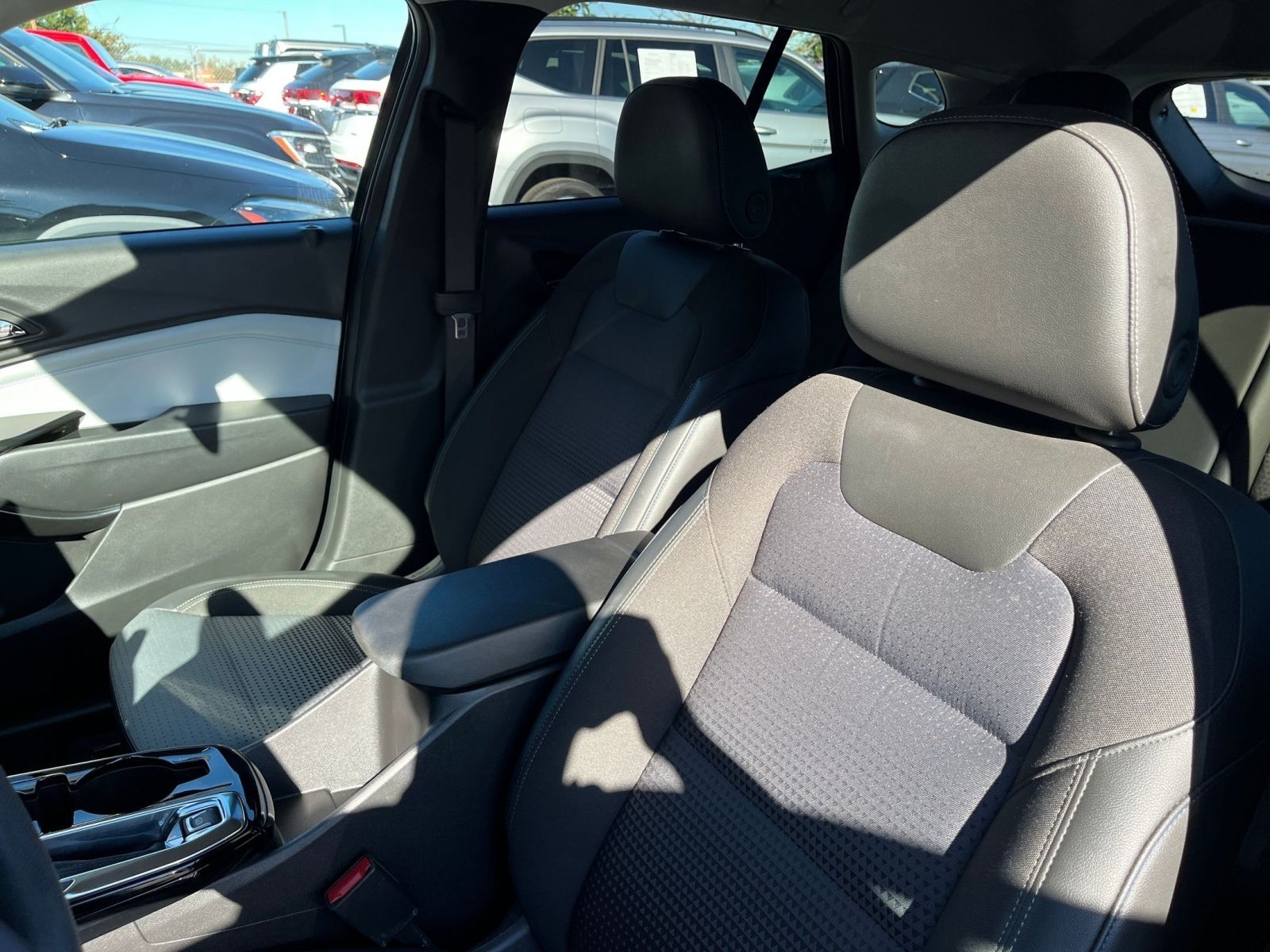 Thumbnail: 2025 Chevrolet Trax - 2