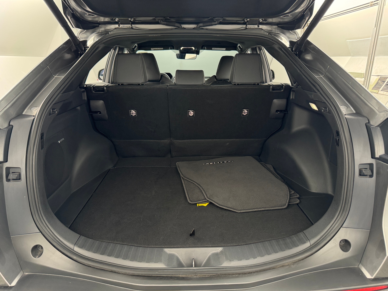 Thumbnail: 2025 Subaru Solterra - 7