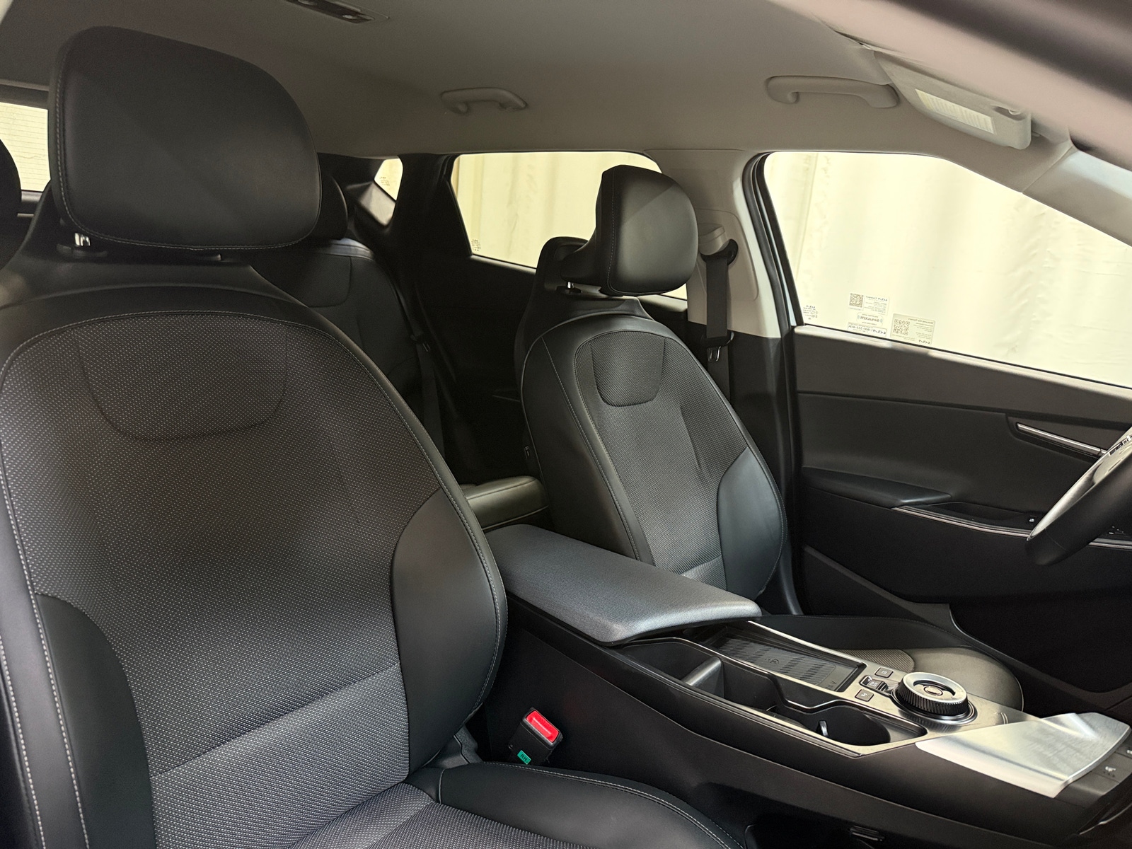 Thumbnail: 2022 Kia EV6 - 2