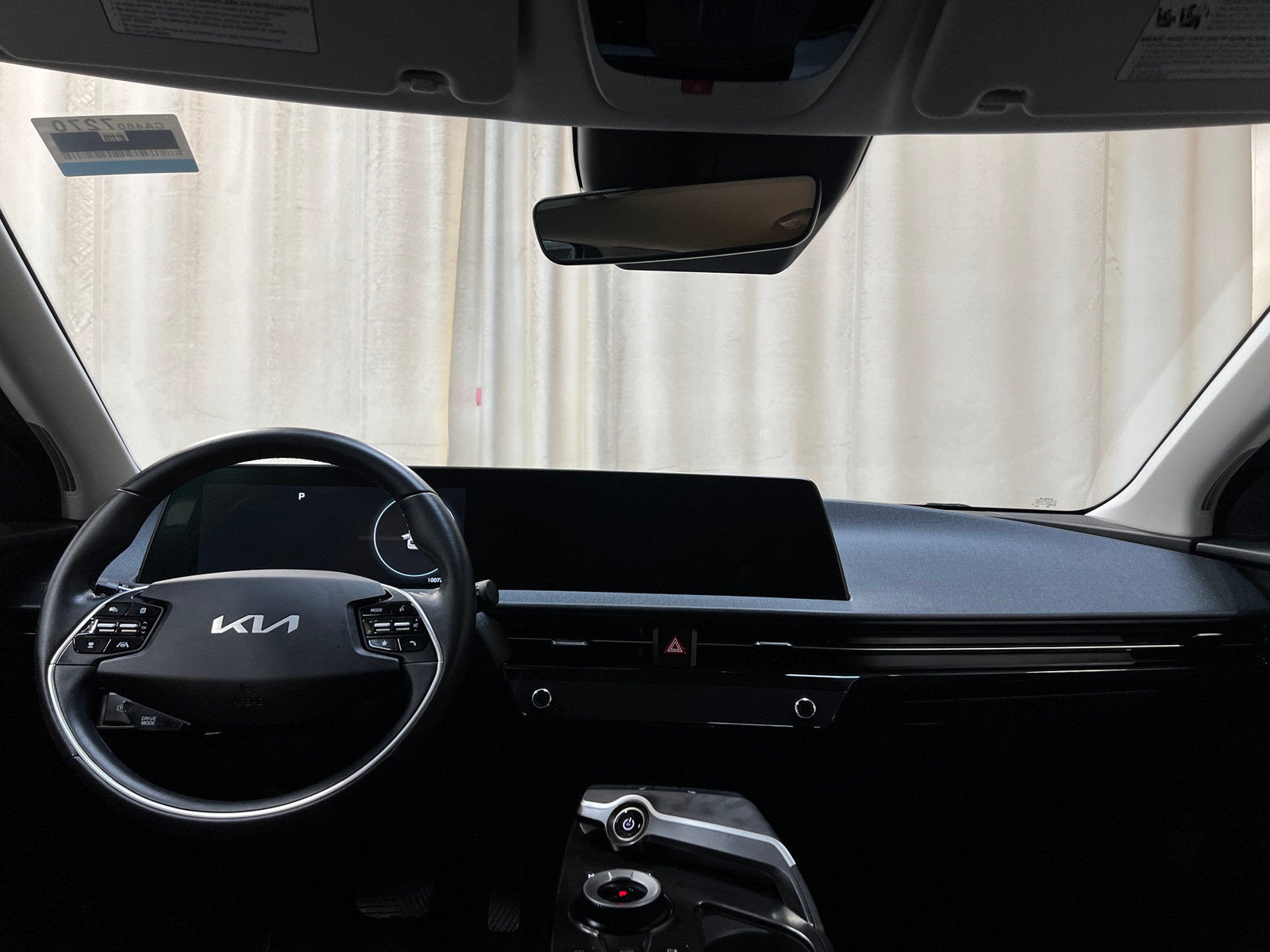 Thumbnail: 2022 Kia EV6 - 3