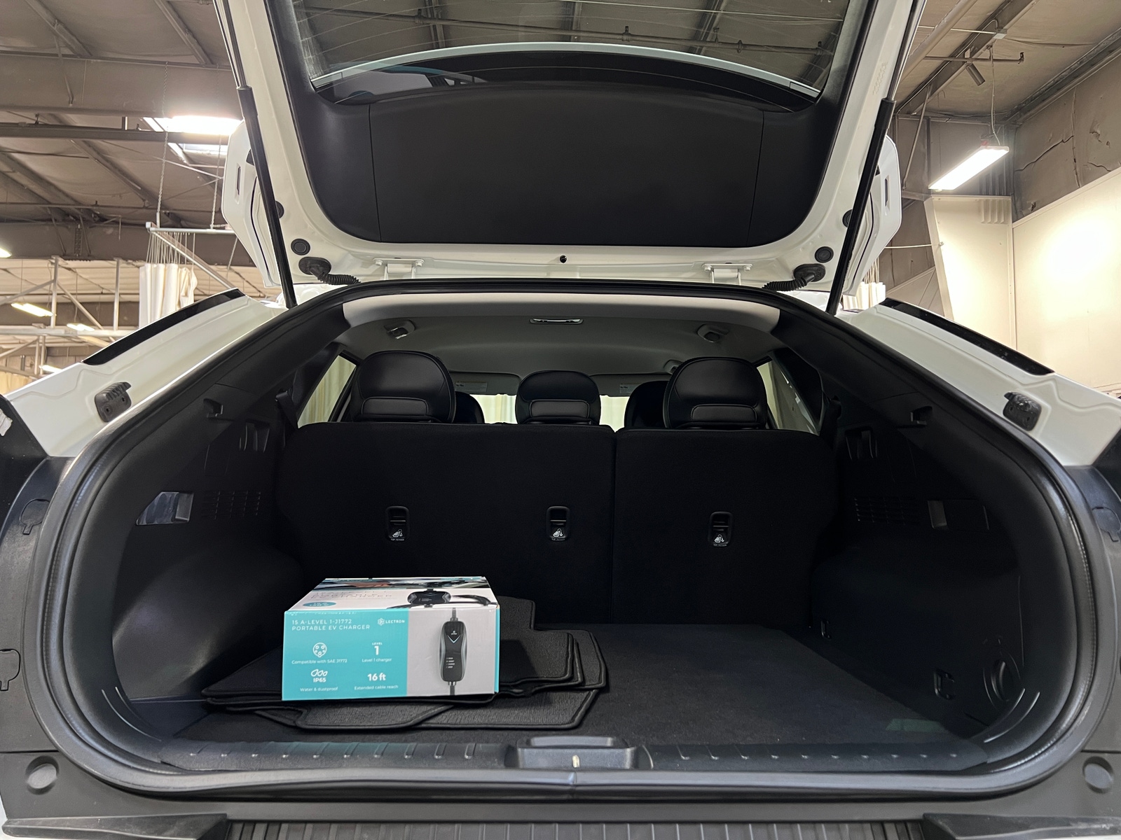 Thumbnail: 2022 Kia EV6 - 7