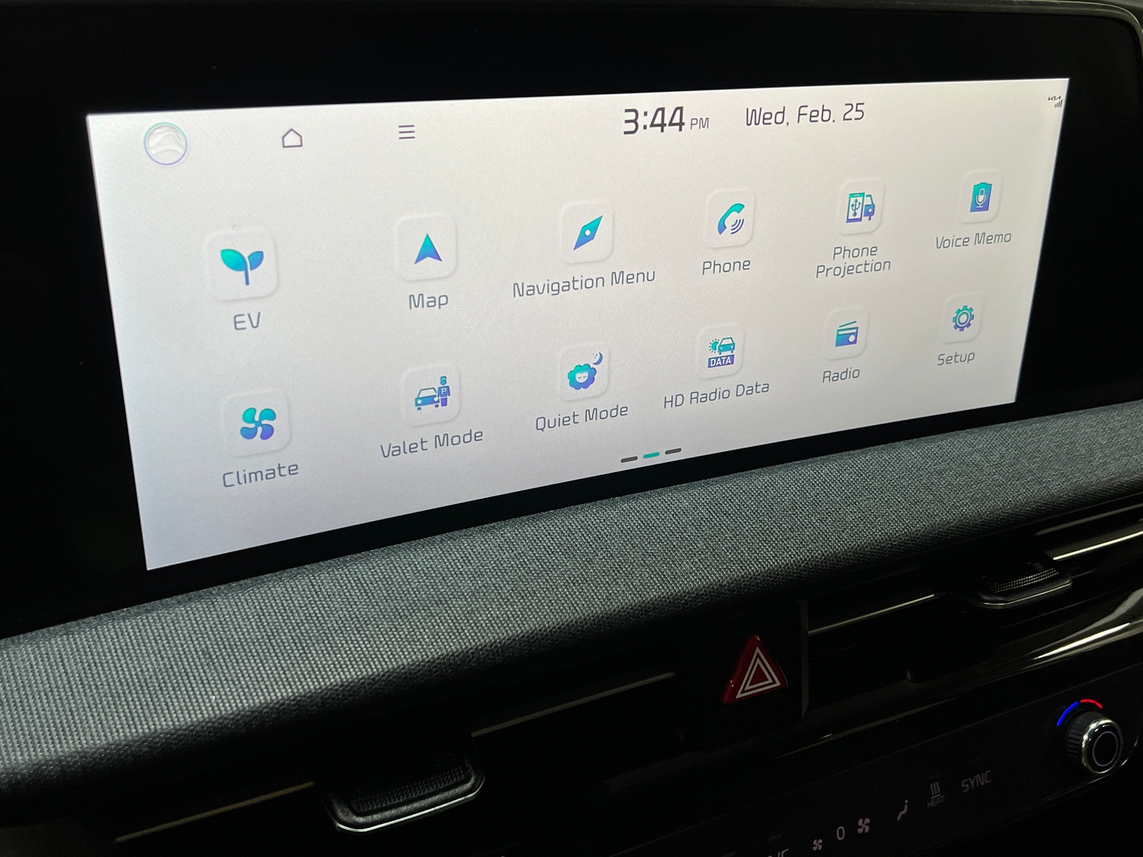 Thumbnail: 2022 Kia EV6 - 4