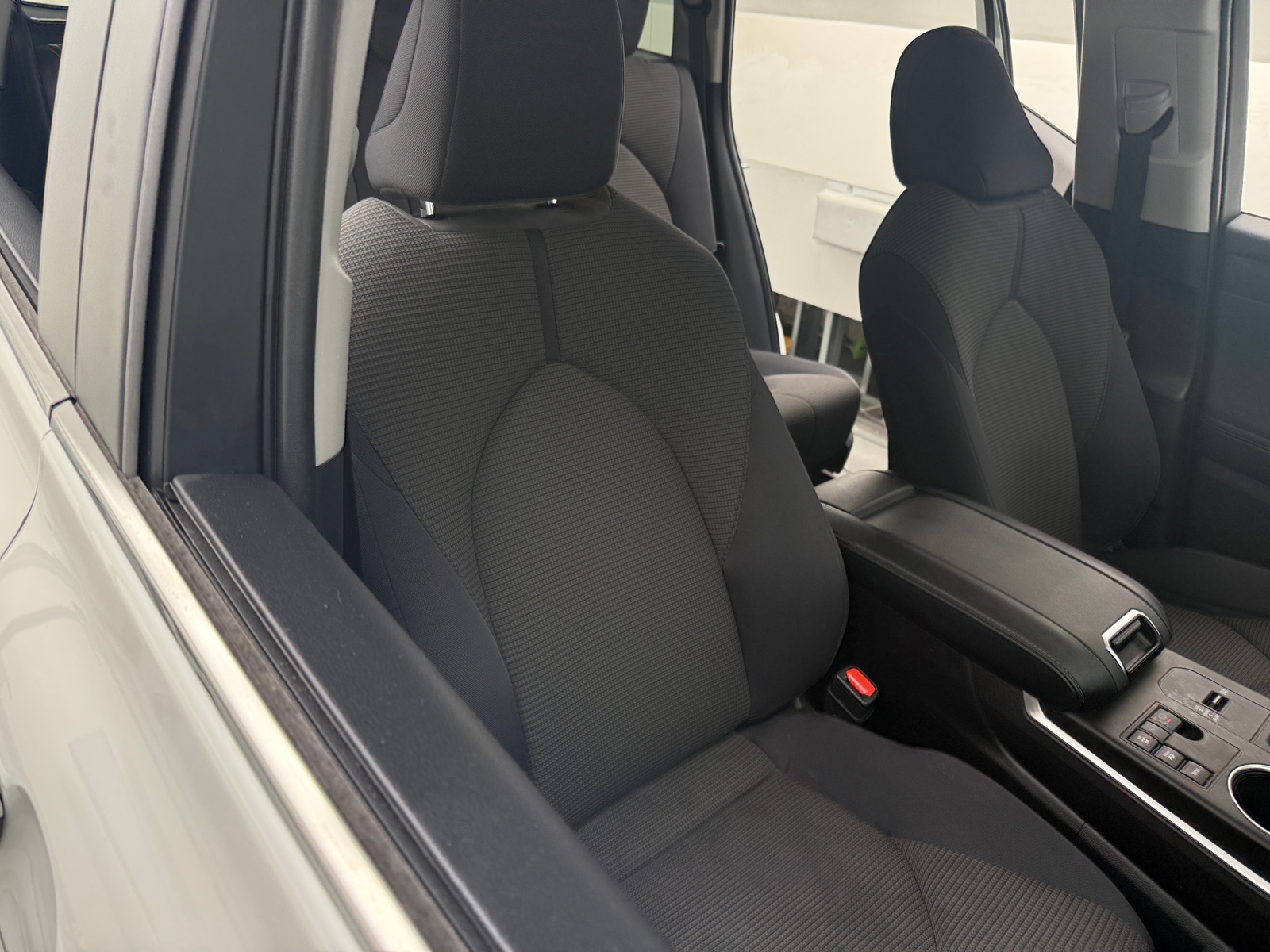 Thumbnail: 2023 Toyota Highlander - 2