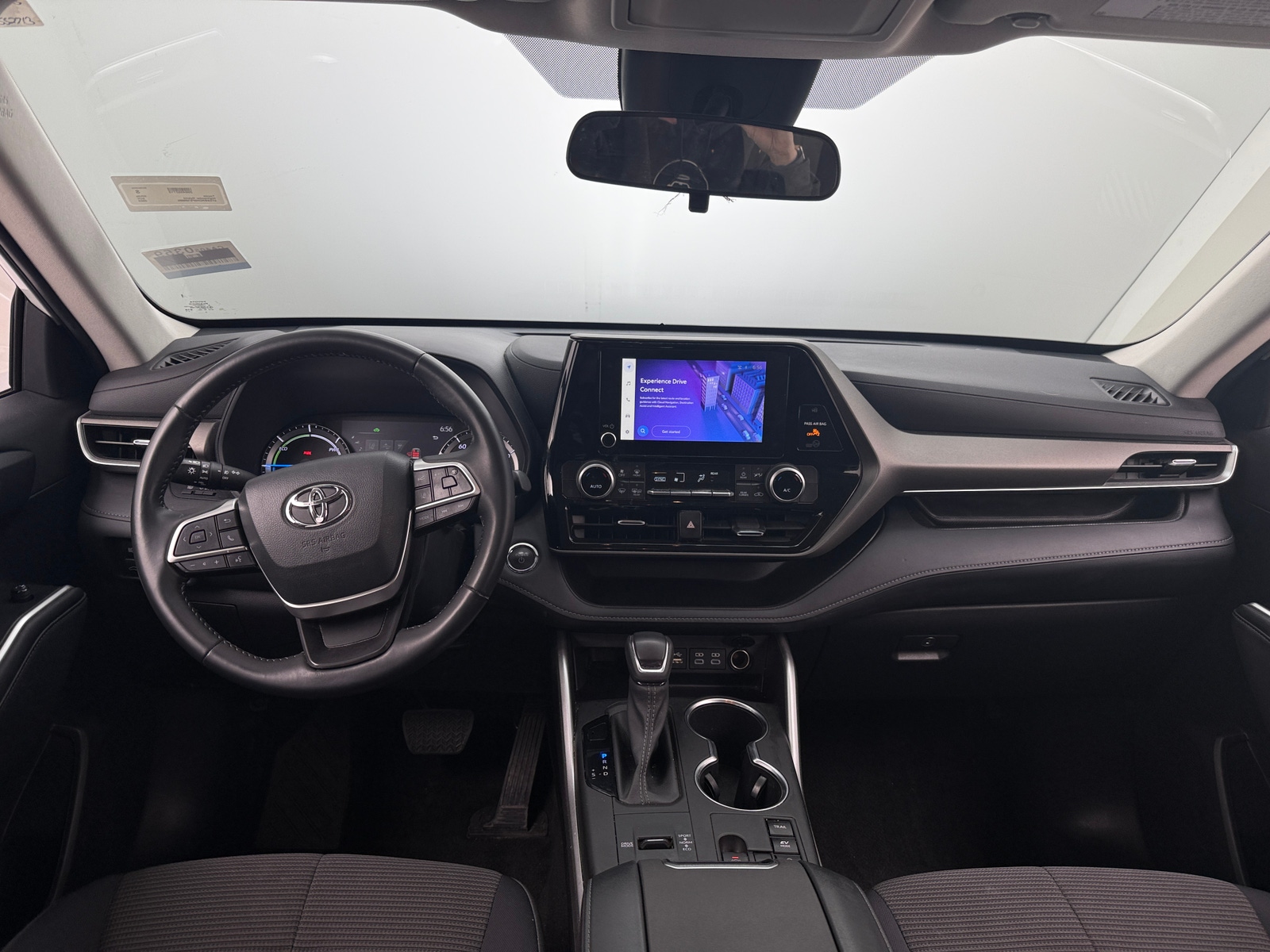 Thumbnail: 2023 Toyota Highlander - 3