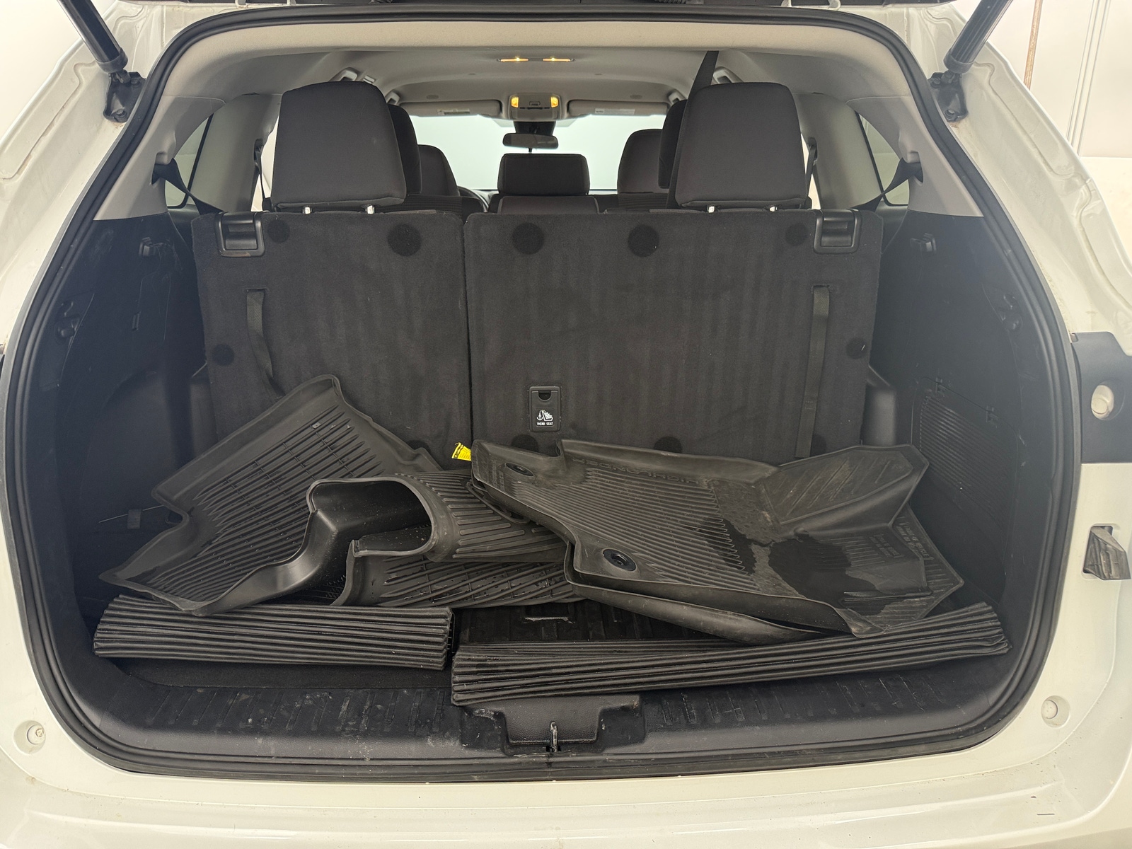 Thumbnail: 2023 Toyota Highlander - 7