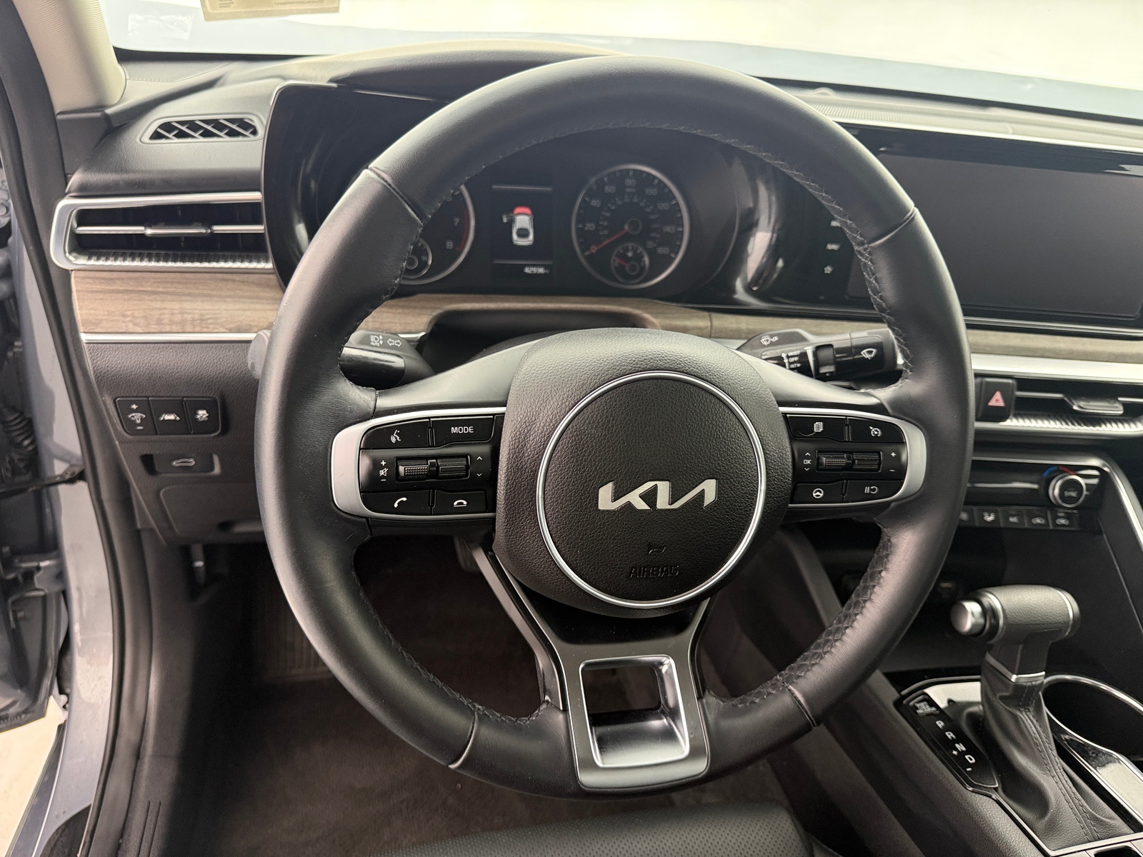 Thumbnail: 2023 Kia K5 - 4