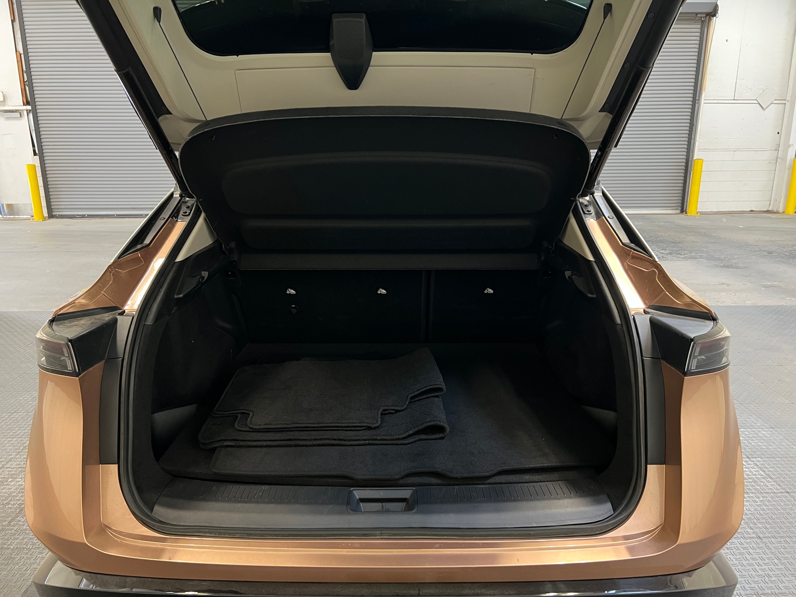 Thumbnail: 2023 Nissan Ariya - 6