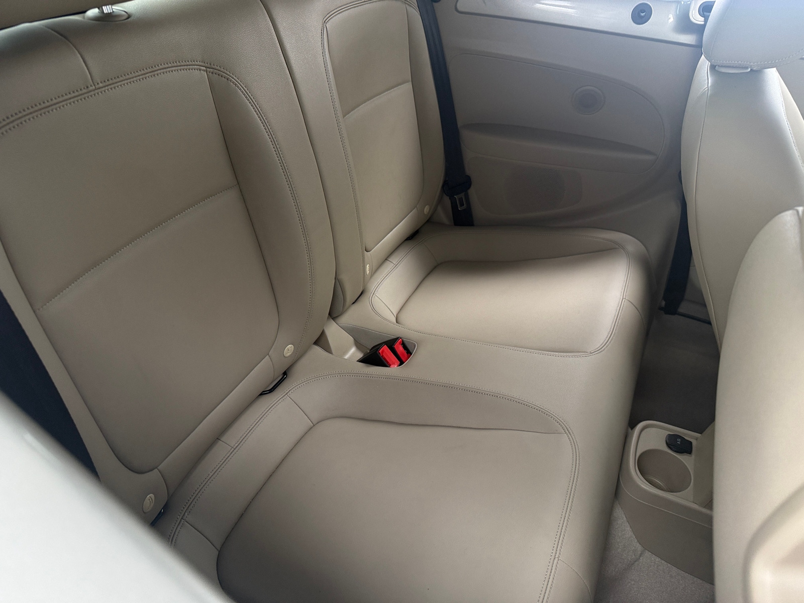 Thumbnail: 2013 Volkswagen Beetle - 5