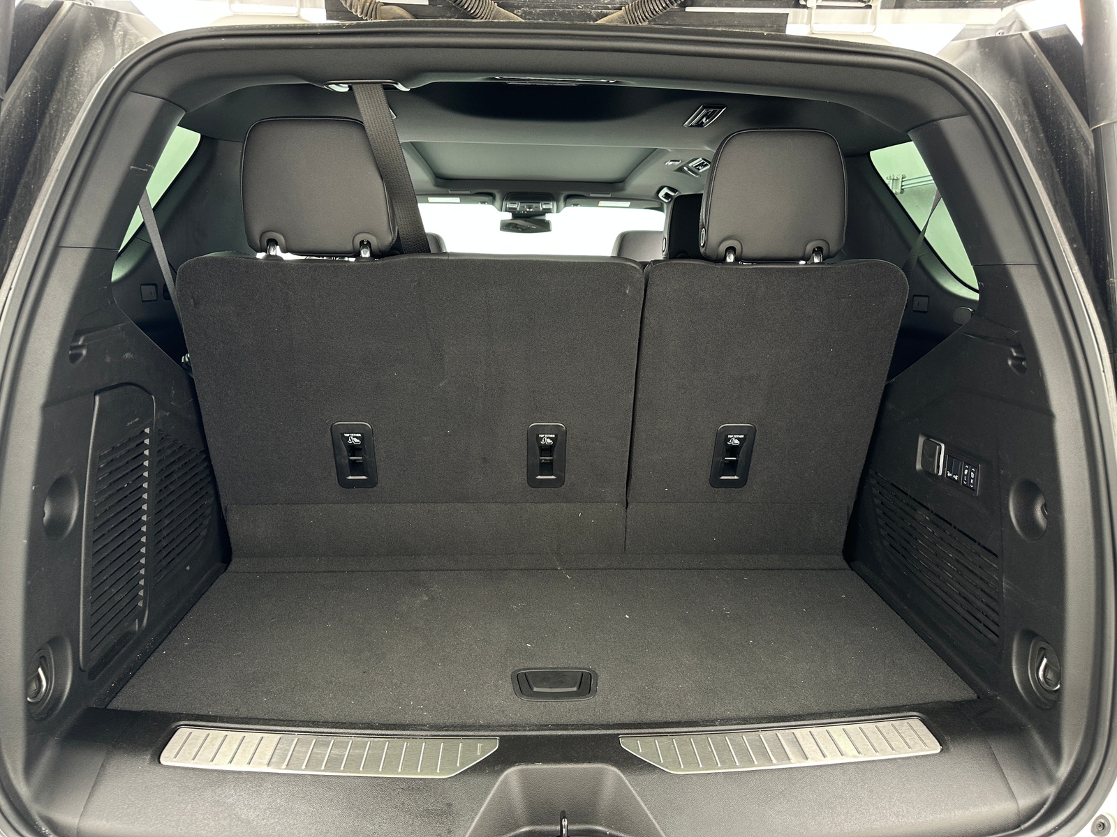 Thumbnail: 2025 Chevrolet Tahoe - 6