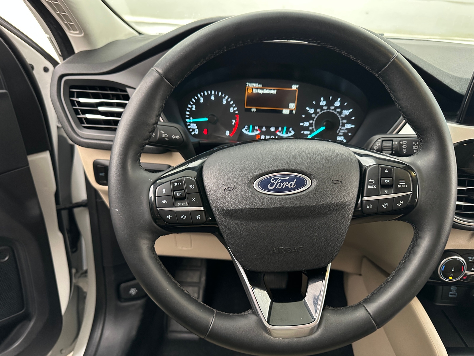 Thumbnail: 2022 Ford Escape - 4