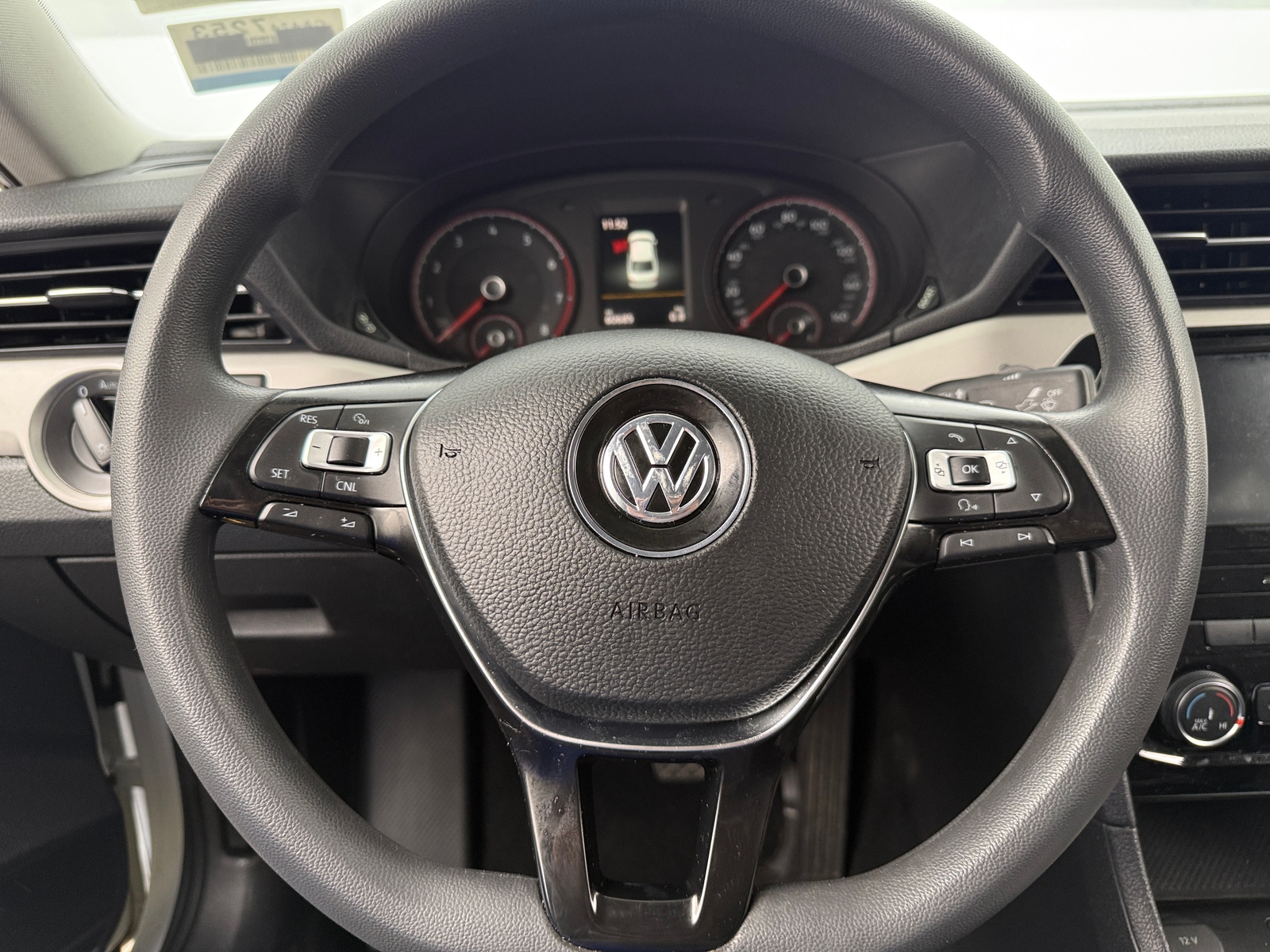 Thumbnail: 2020 Volkswagen Passat - 5