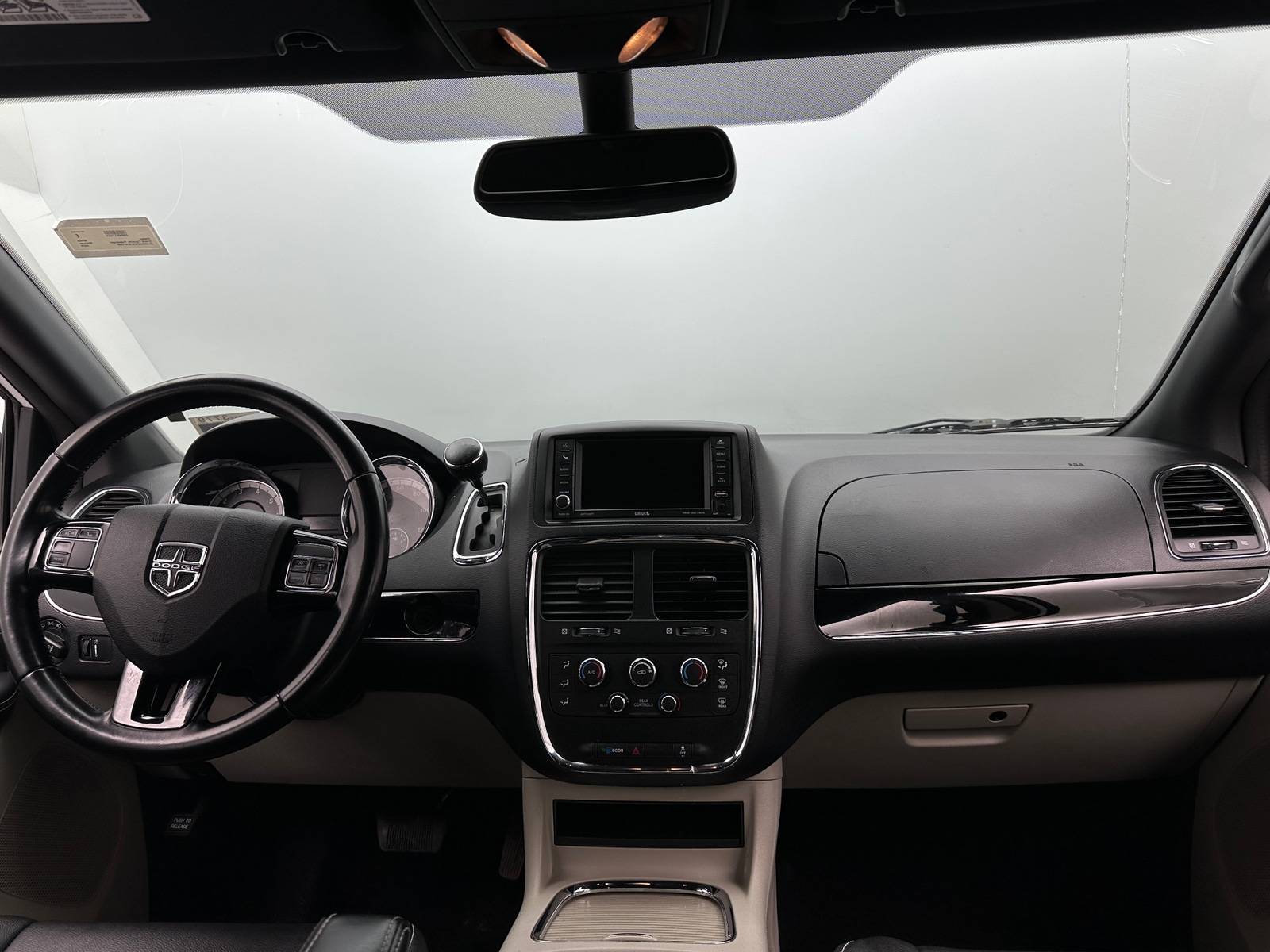 Thumbnail: 2020 Dodge Grand Caravan - 2