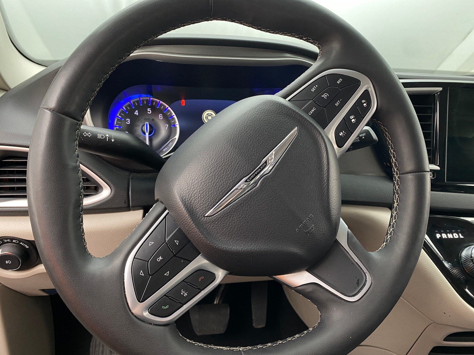 Thumbnail: 2024 Chrysler Pacifica - 4