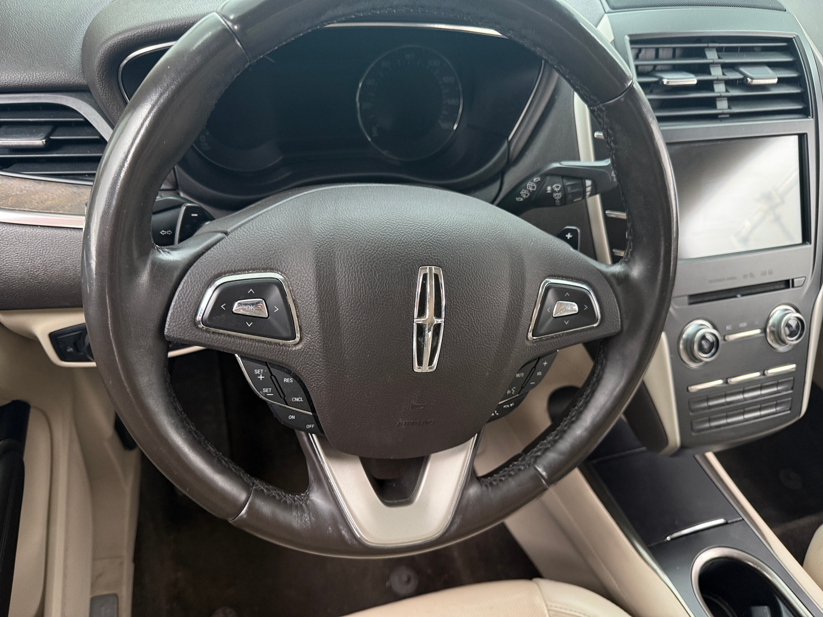 Thumbnail: 2018 Lincoln MKC - 4