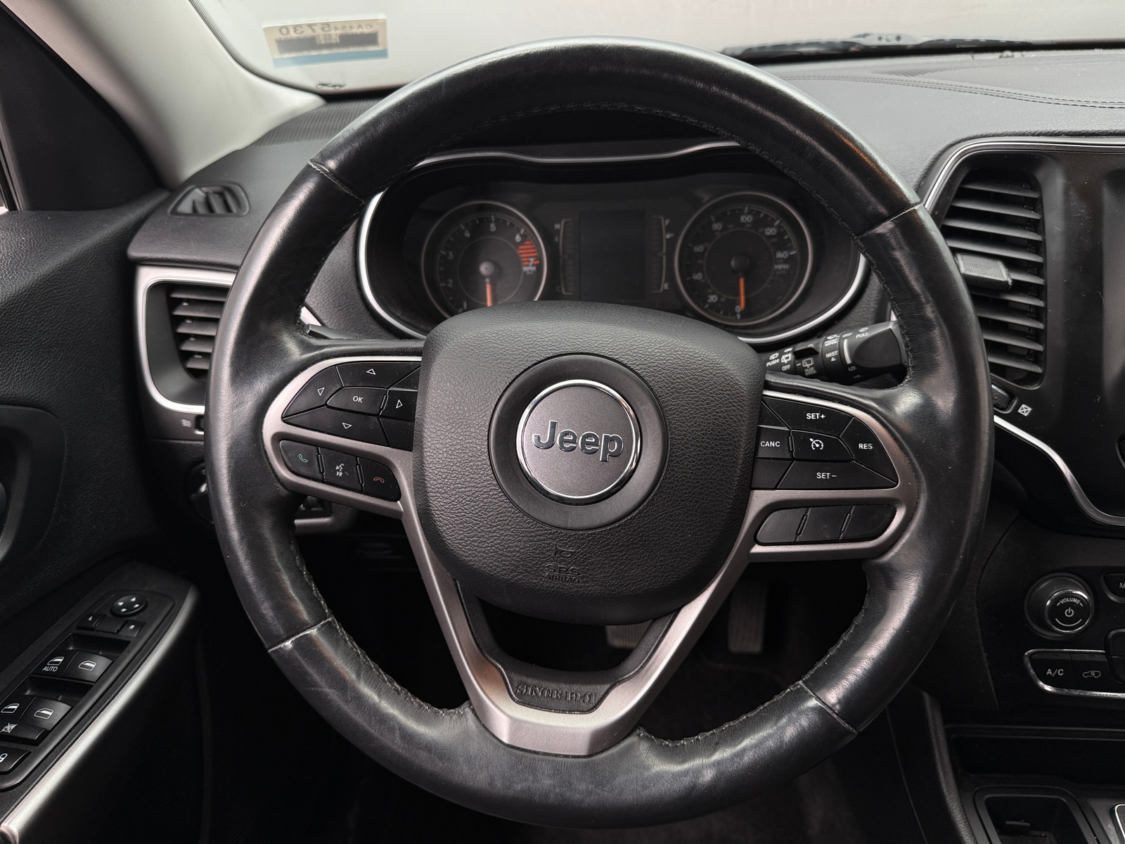 Thumbnail: 2019 Jeep Cherokee - 5