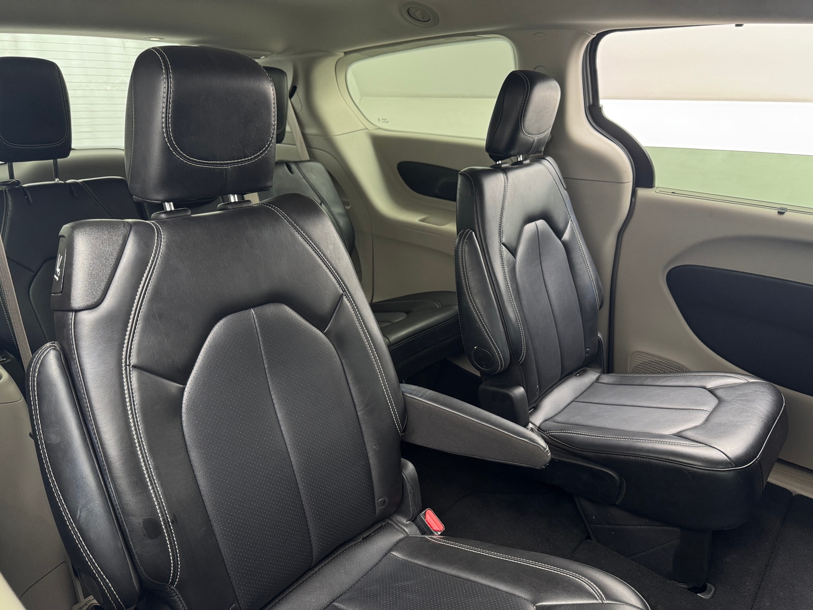 Thumbnail: 2024 Chrysler Pacifica - 5