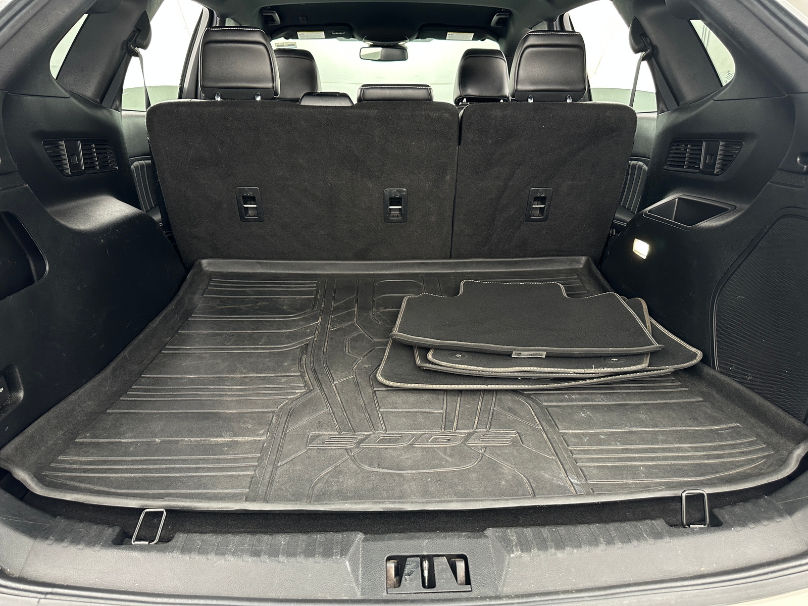 Thumbnail: 2020 Ford Edge - 7