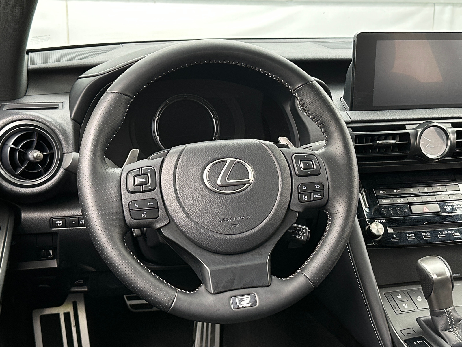 Thumbnail: 2025 Lexus IS - 4