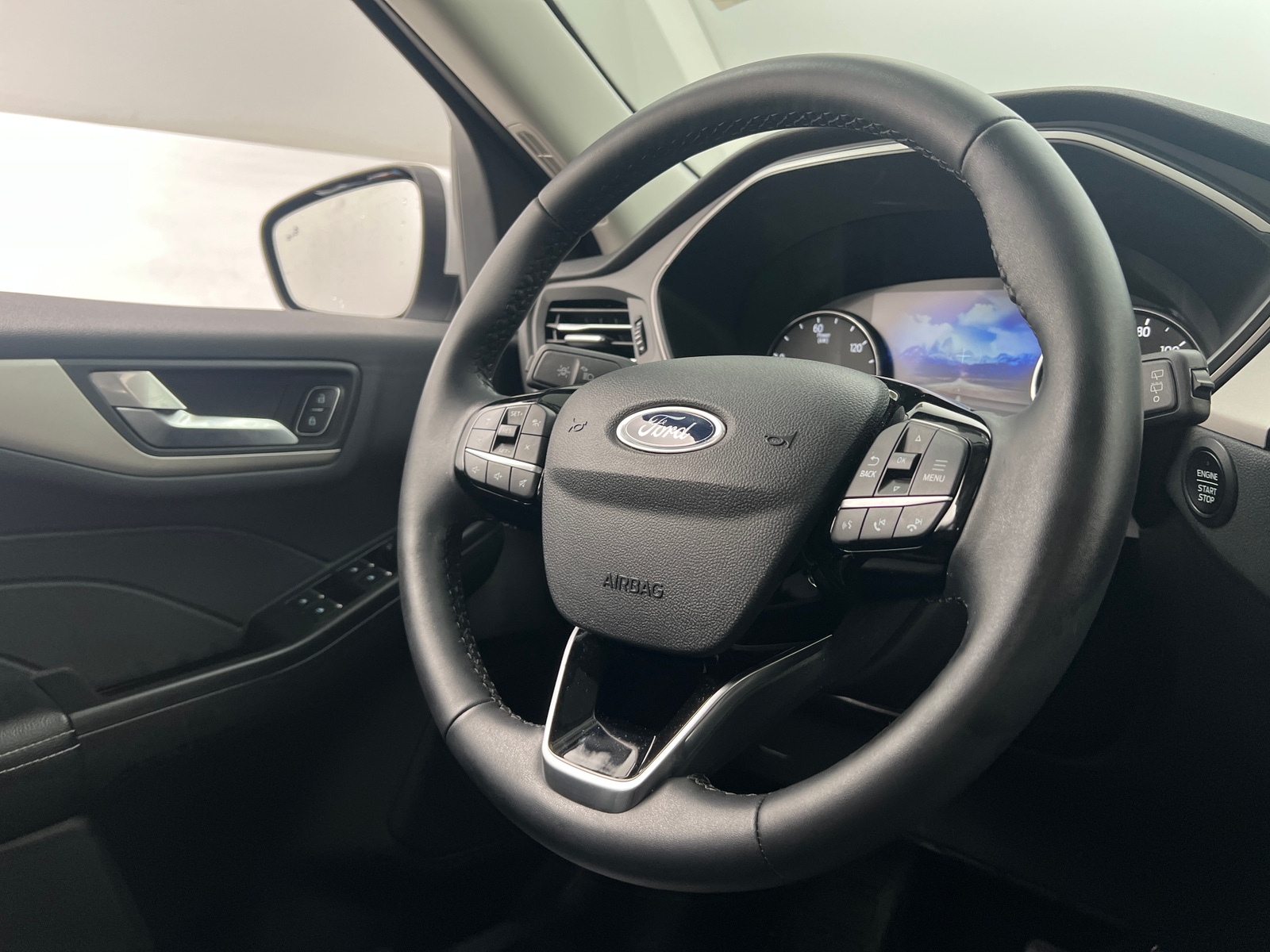 Thumbnail: 2022 Ford Escape - 4