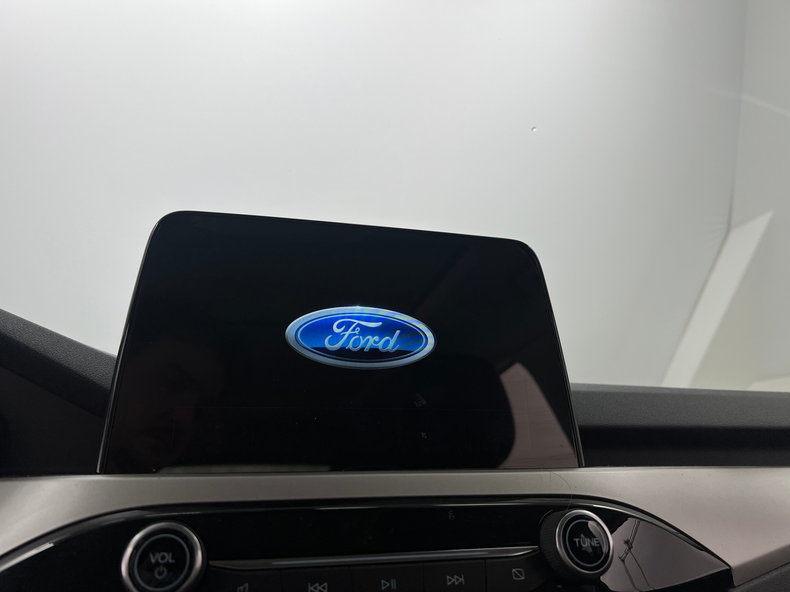 Thumbnail: 2022 Ford Escape - 3