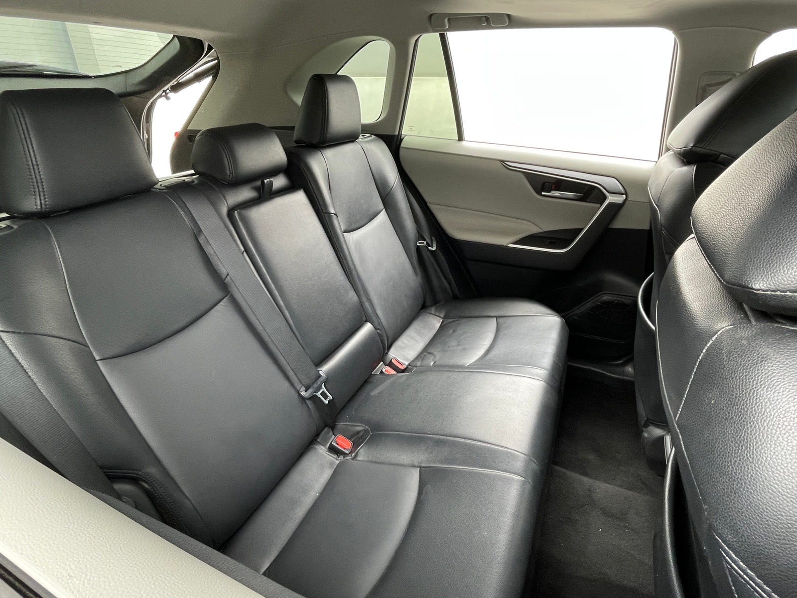 Thumbnail: 2021 Toyota RAV4 - 6