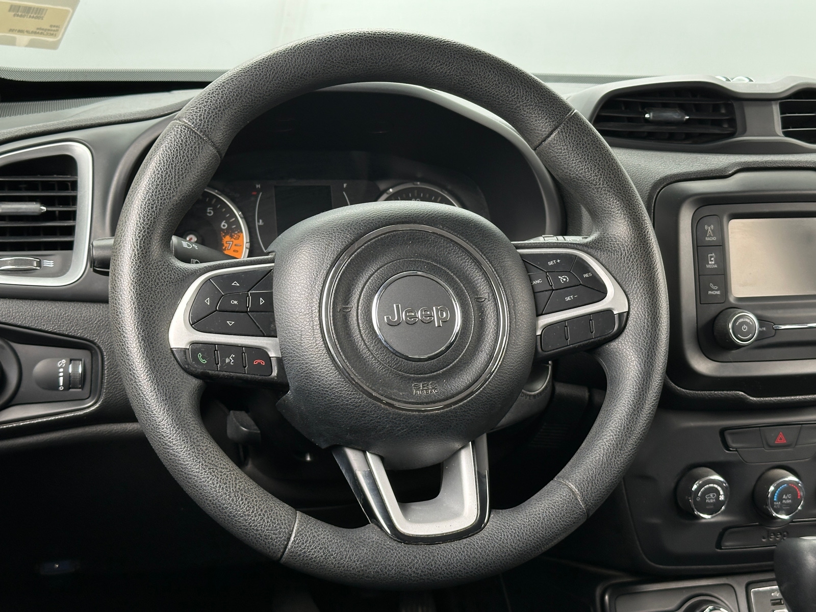 Thumbnail: 2018 Jeep Renegade - 5