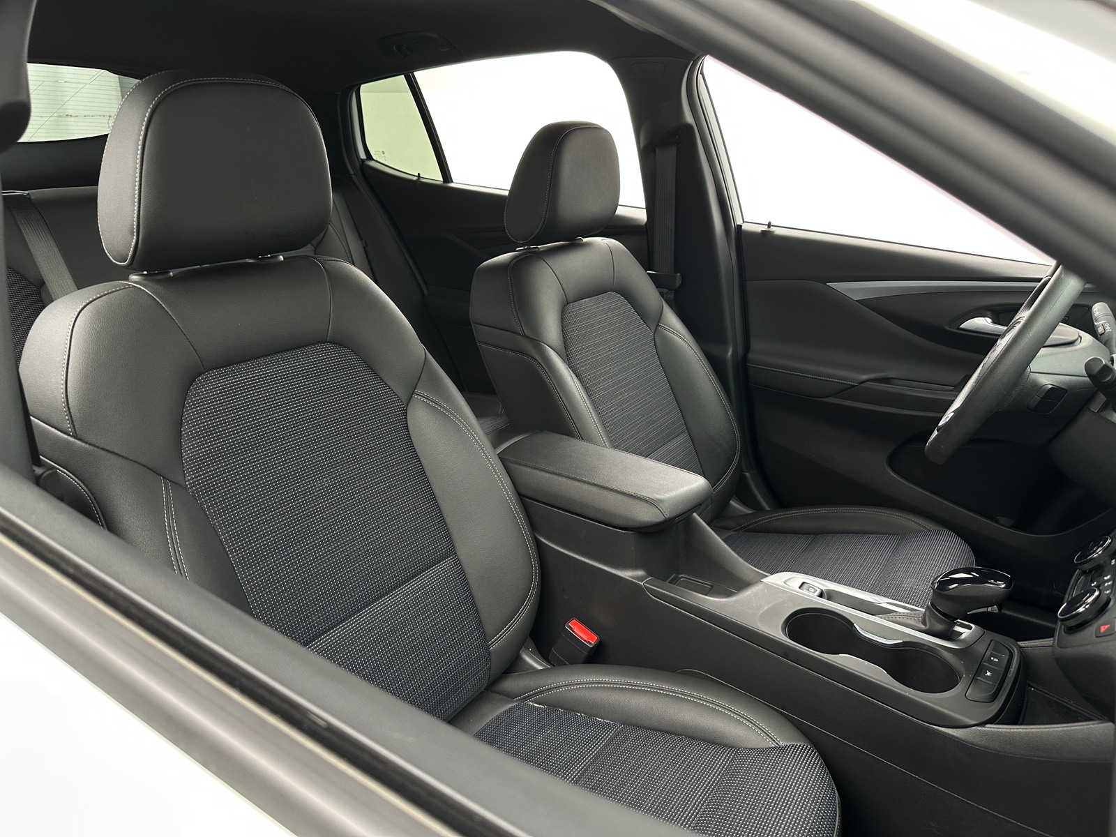 Thumbnail: 2025 Buick Envista - 2