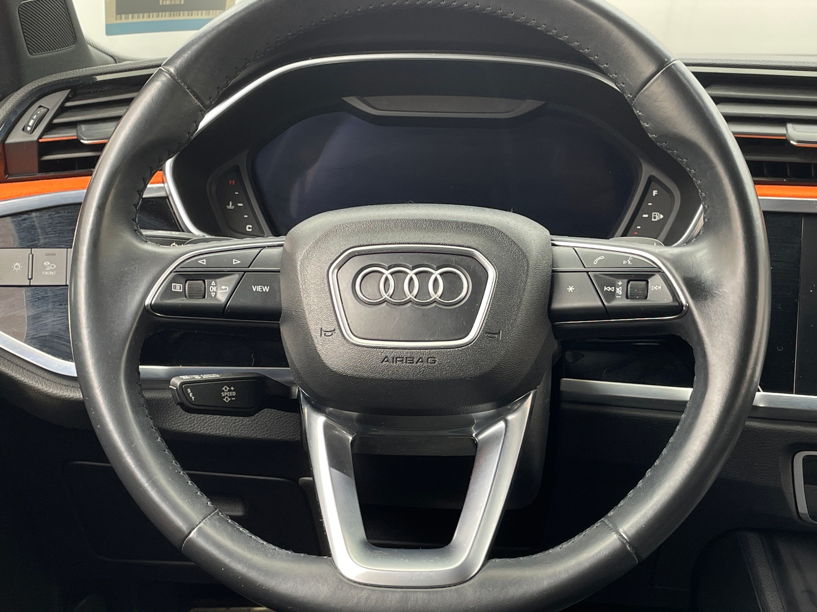 Thumbnail: 2020 Audi Q3 - 4