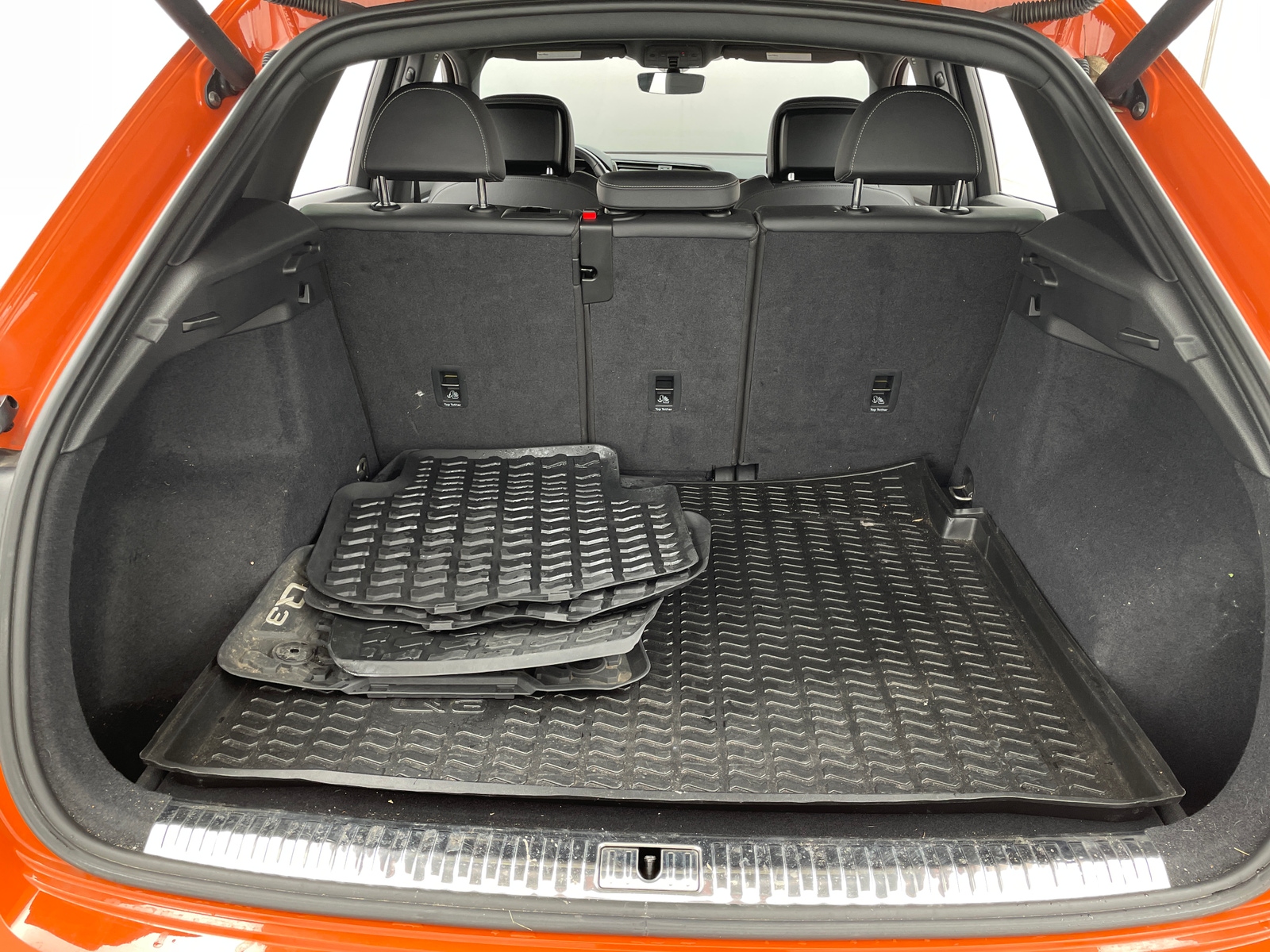 Thumbnail: 2020 Audi Q3 - 6