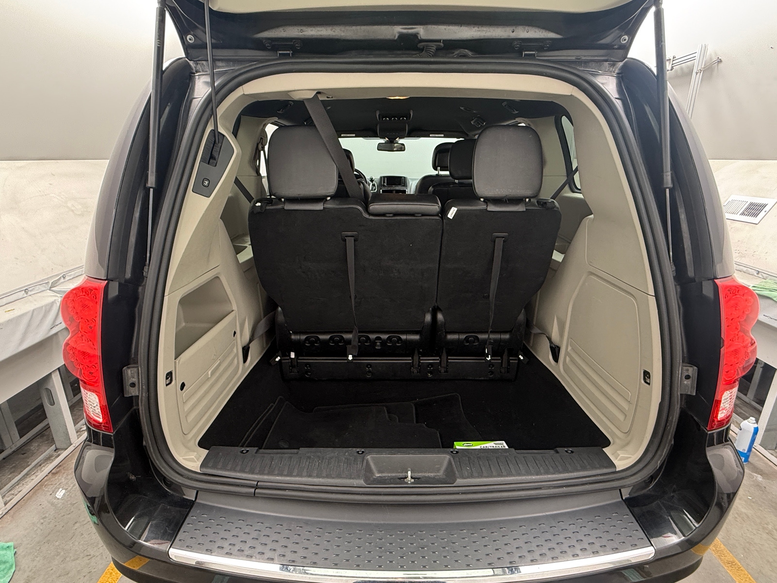 Thumbnail: 2020 Dodge Grand Caravan - 7