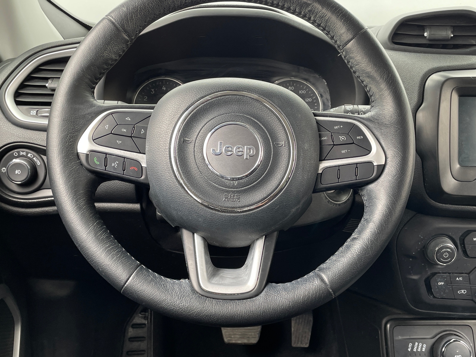 Thumbnail: 2021 Jeep Renegade - 5