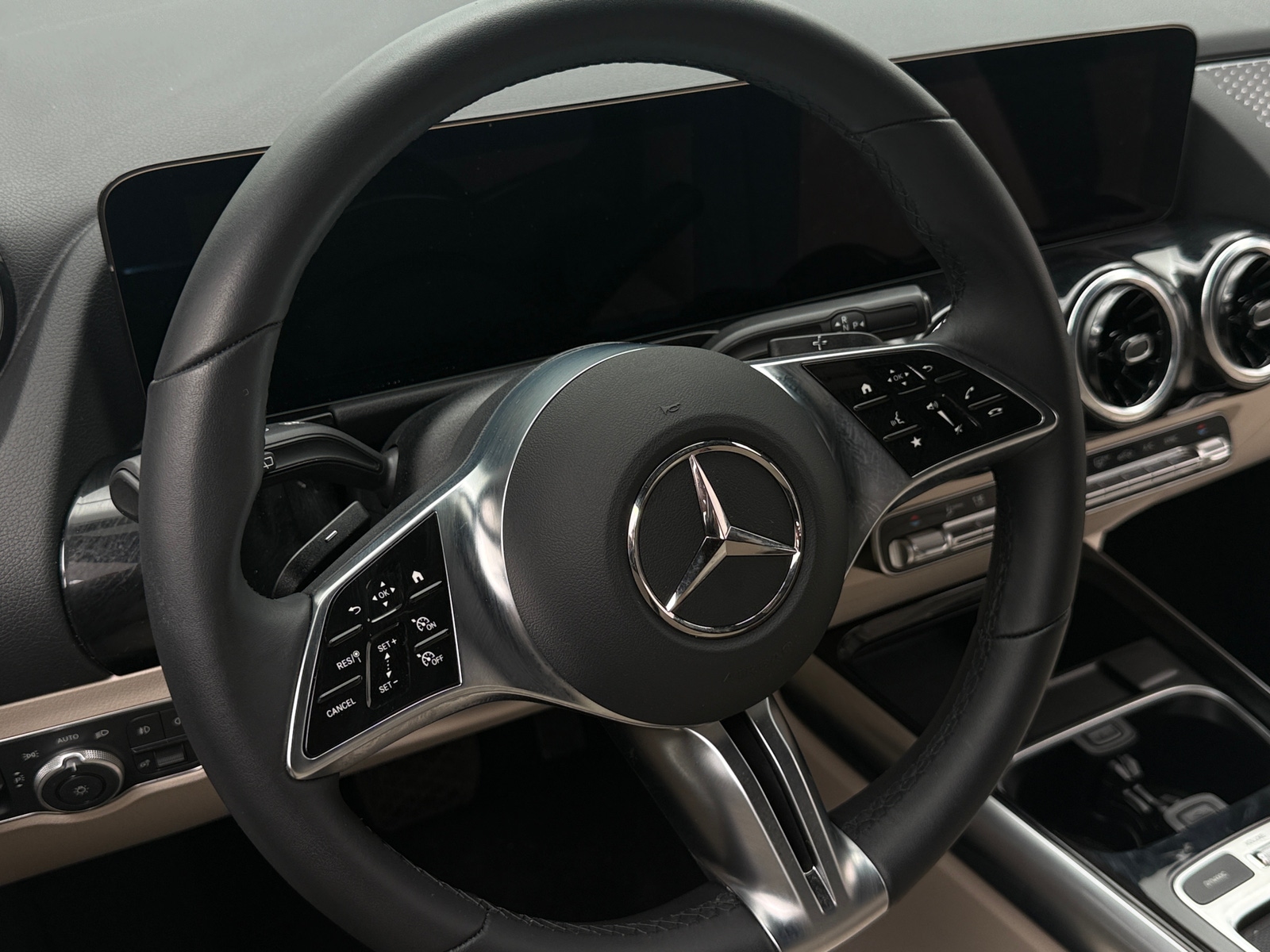 Thumbnail: 2025 Mercedes-Benz GLA - 4