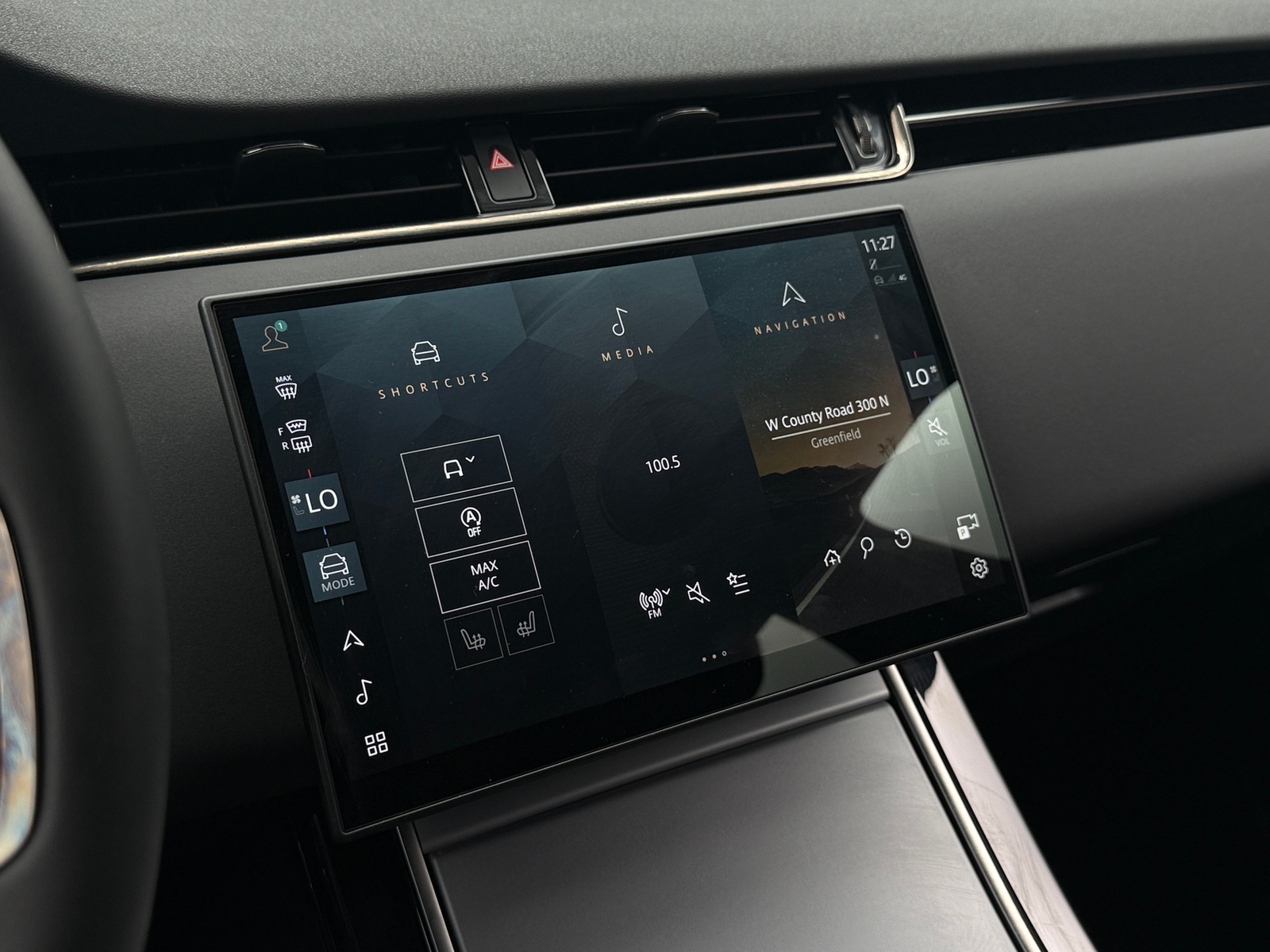 Thumbnail: 2025 Land Rover Range Rover Evoque - 3