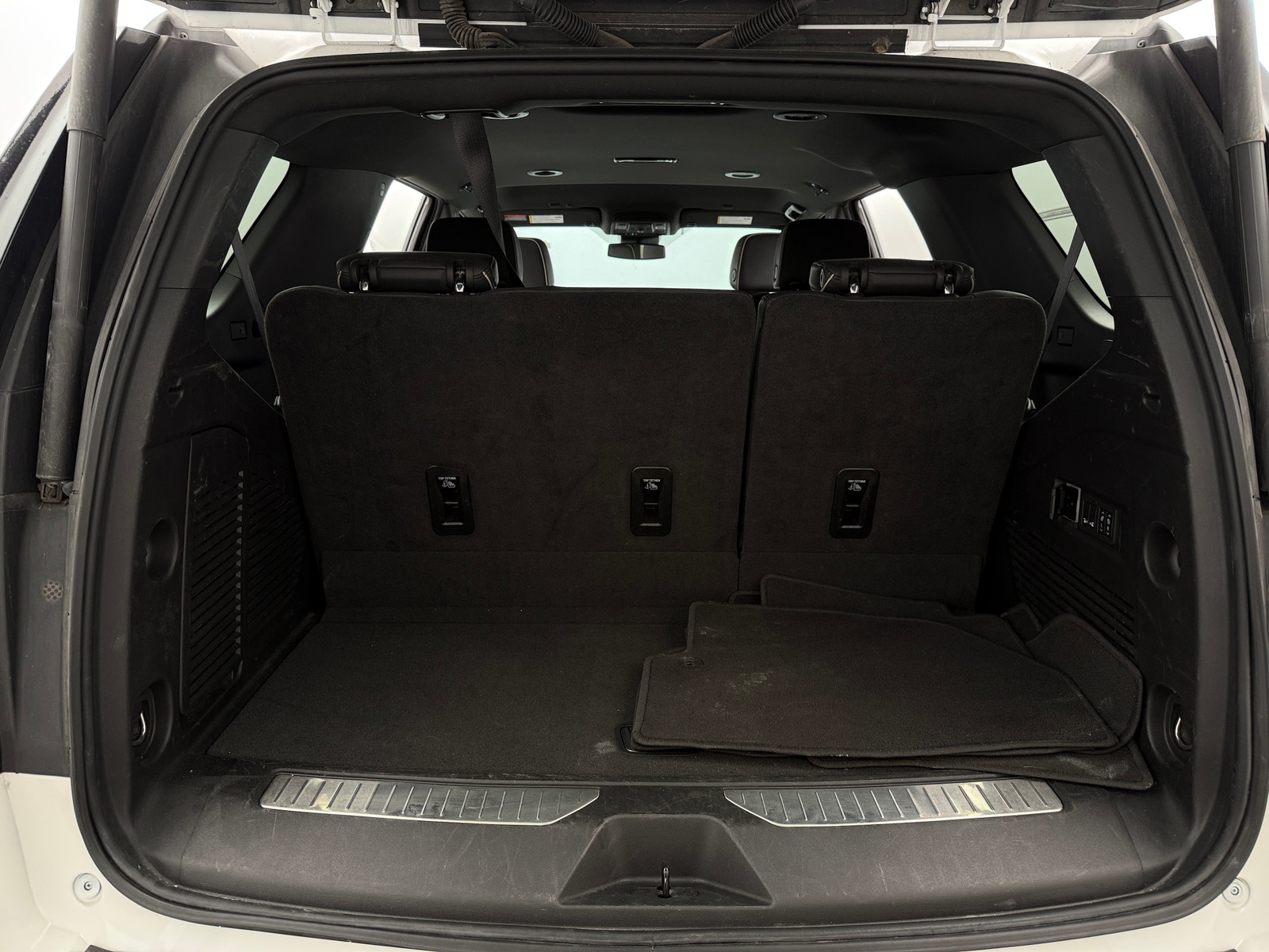 Thumbnail: 2024 Chevrolet Tahoe - 6