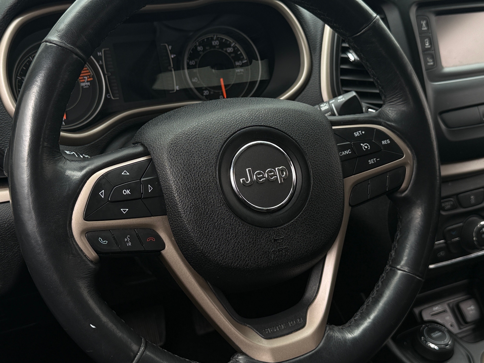 Thumbnail: 2016 Jeep Cherokee - 5