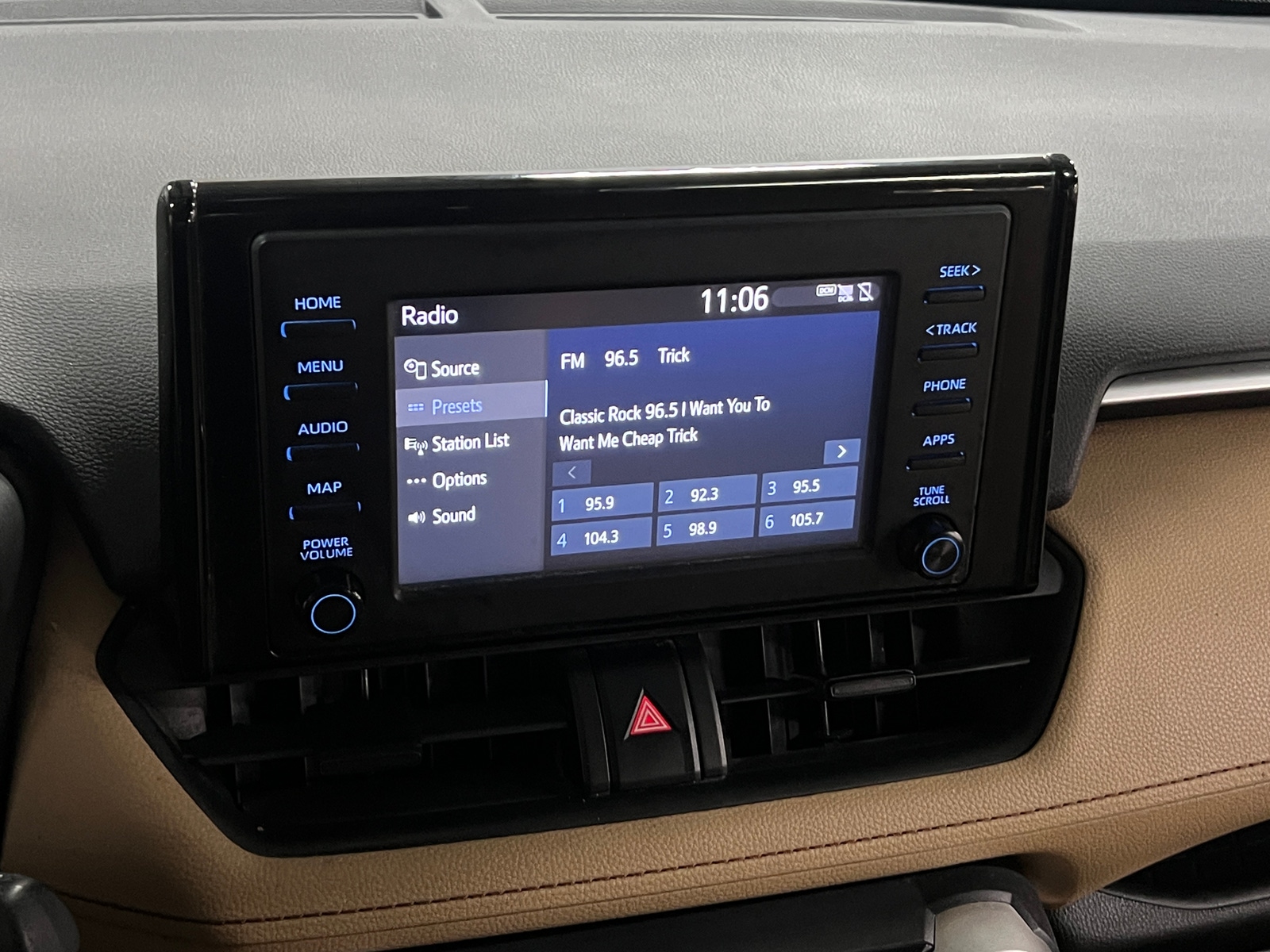 Thumbnail: 2019 Toyota RAV4 - 4