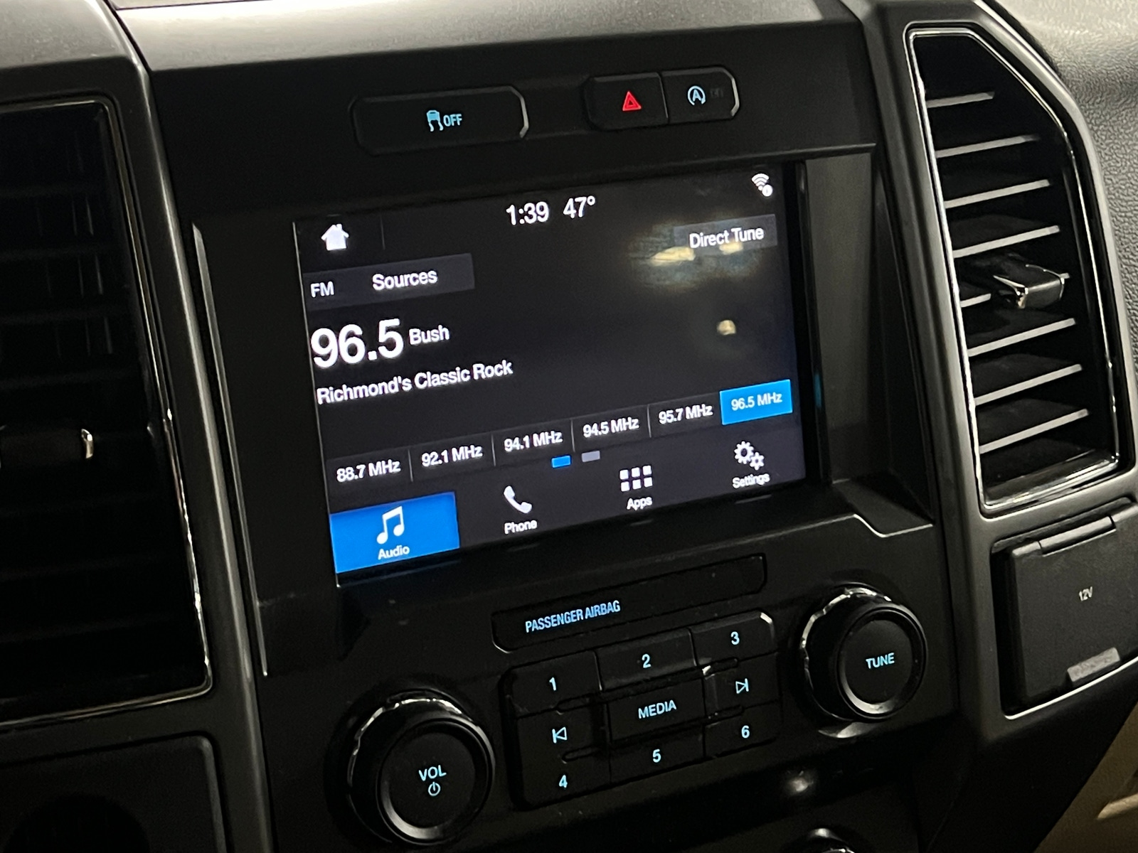 Thumbnail: 2019 Ford Econoline - 4