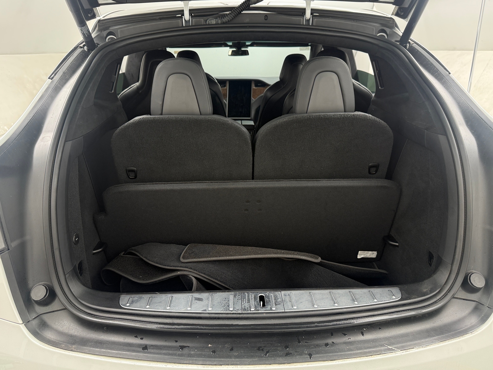 Thumbnail: 2018 Tesla Model X - 6