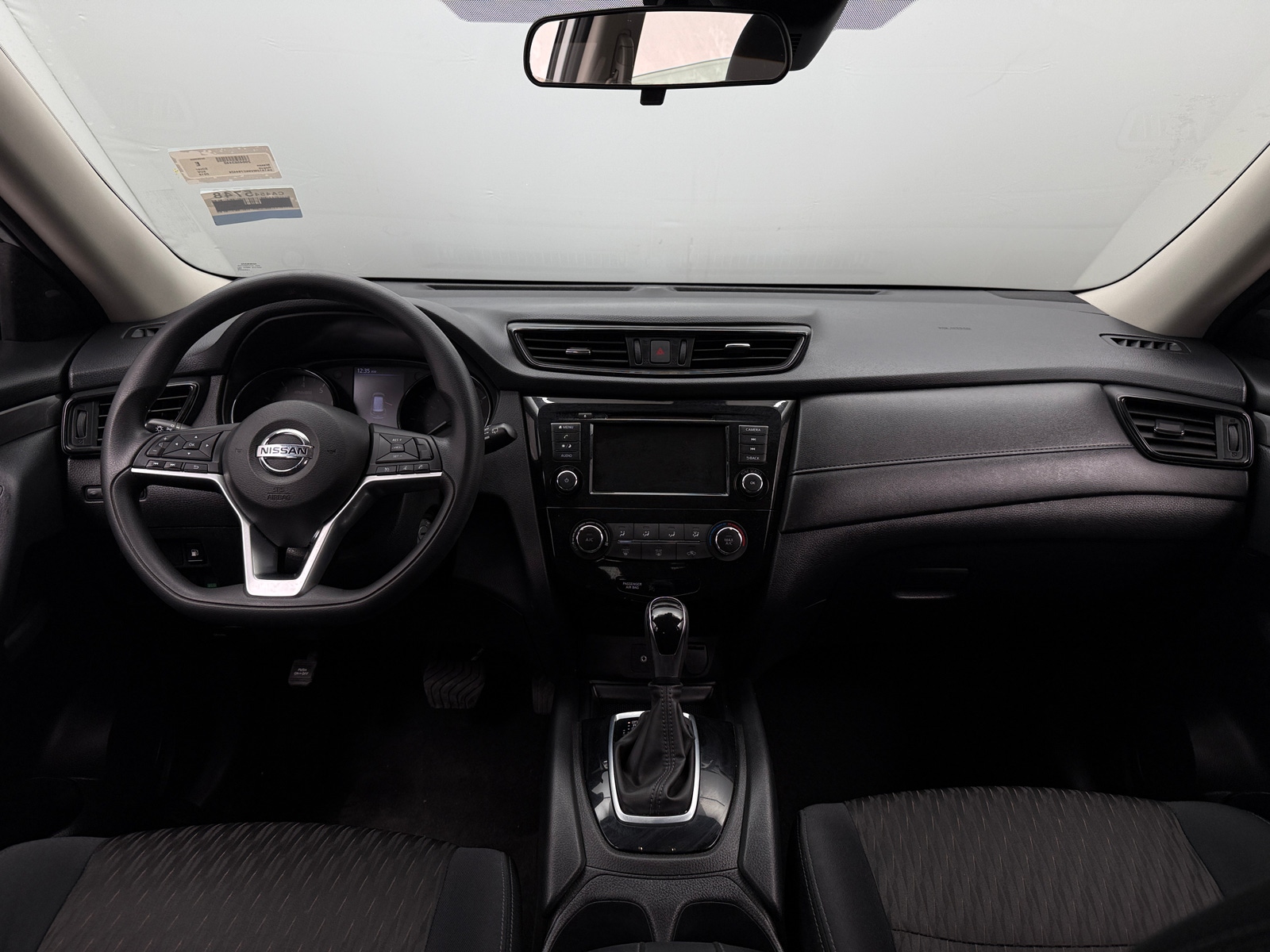 Thumbnail: 2019 Nissan Rogue - 3