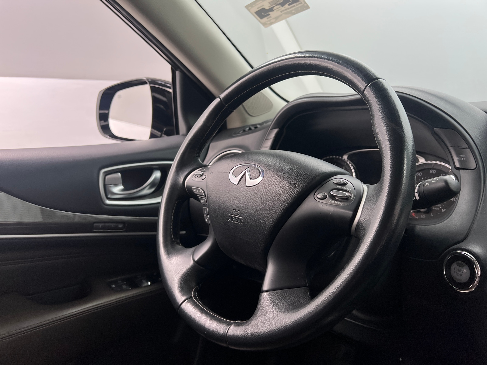 Thumbnail: 2018 INFINITI QX60 - 4