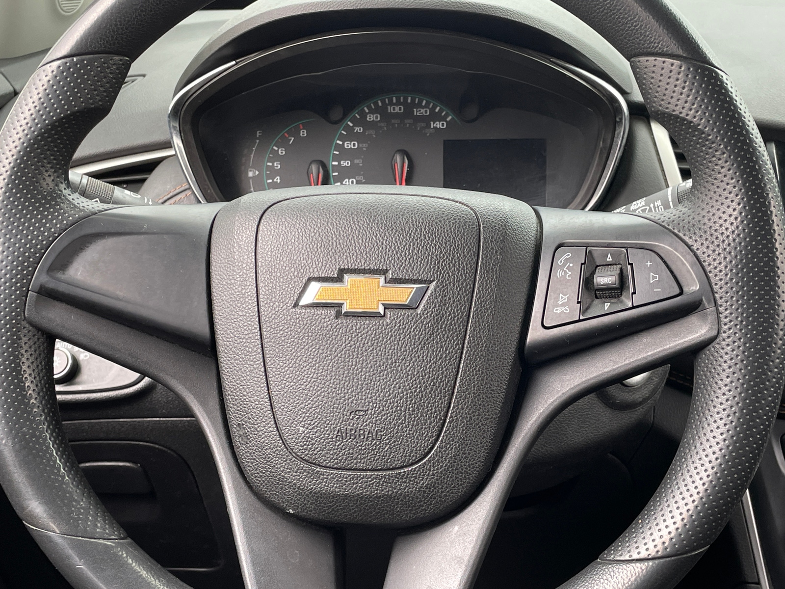 Thumbnail: 2017 Chevrolet Trax - 5