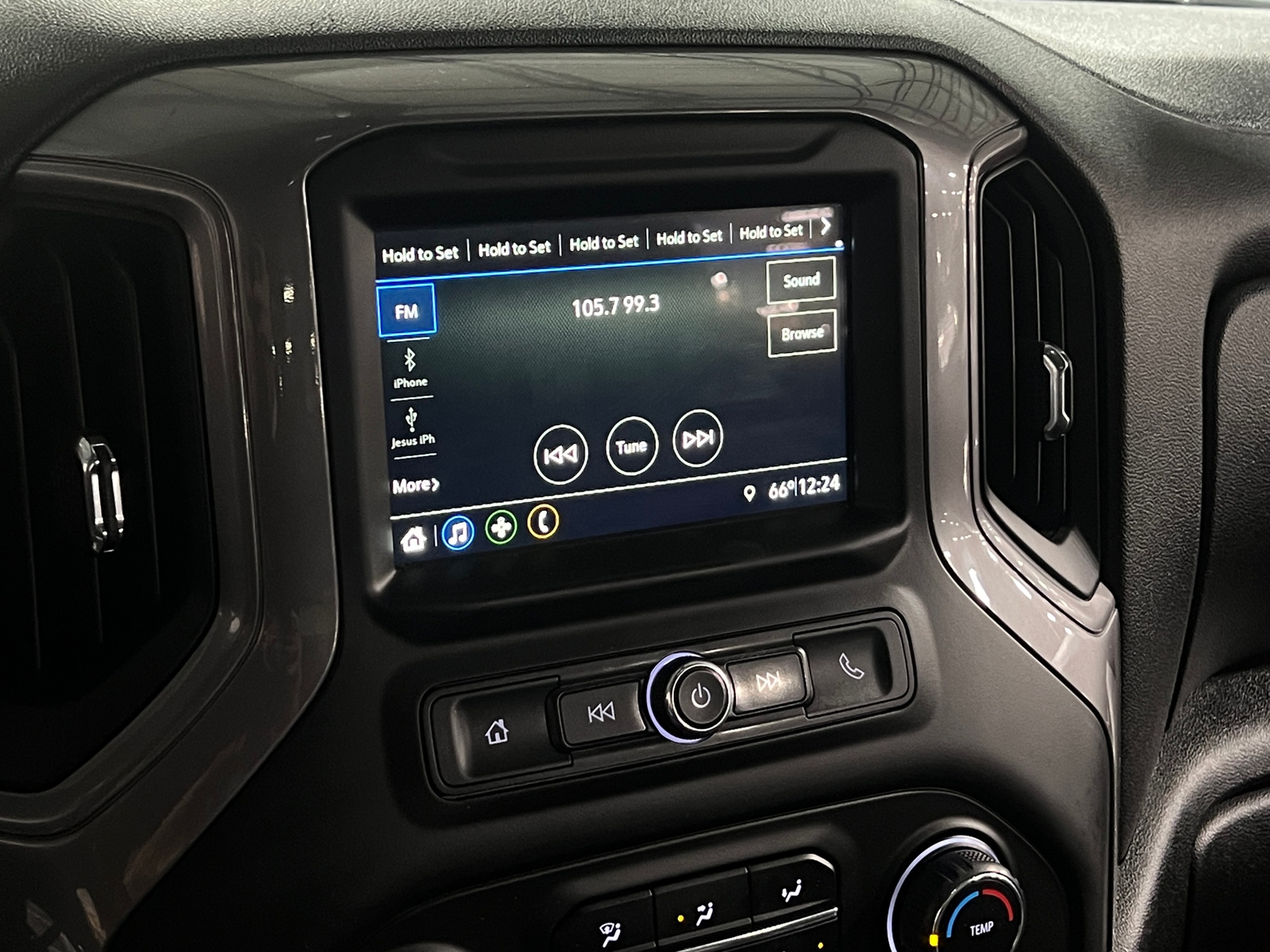 Thumbnail: 2019 Chevrolet Silverado 1500 - 4