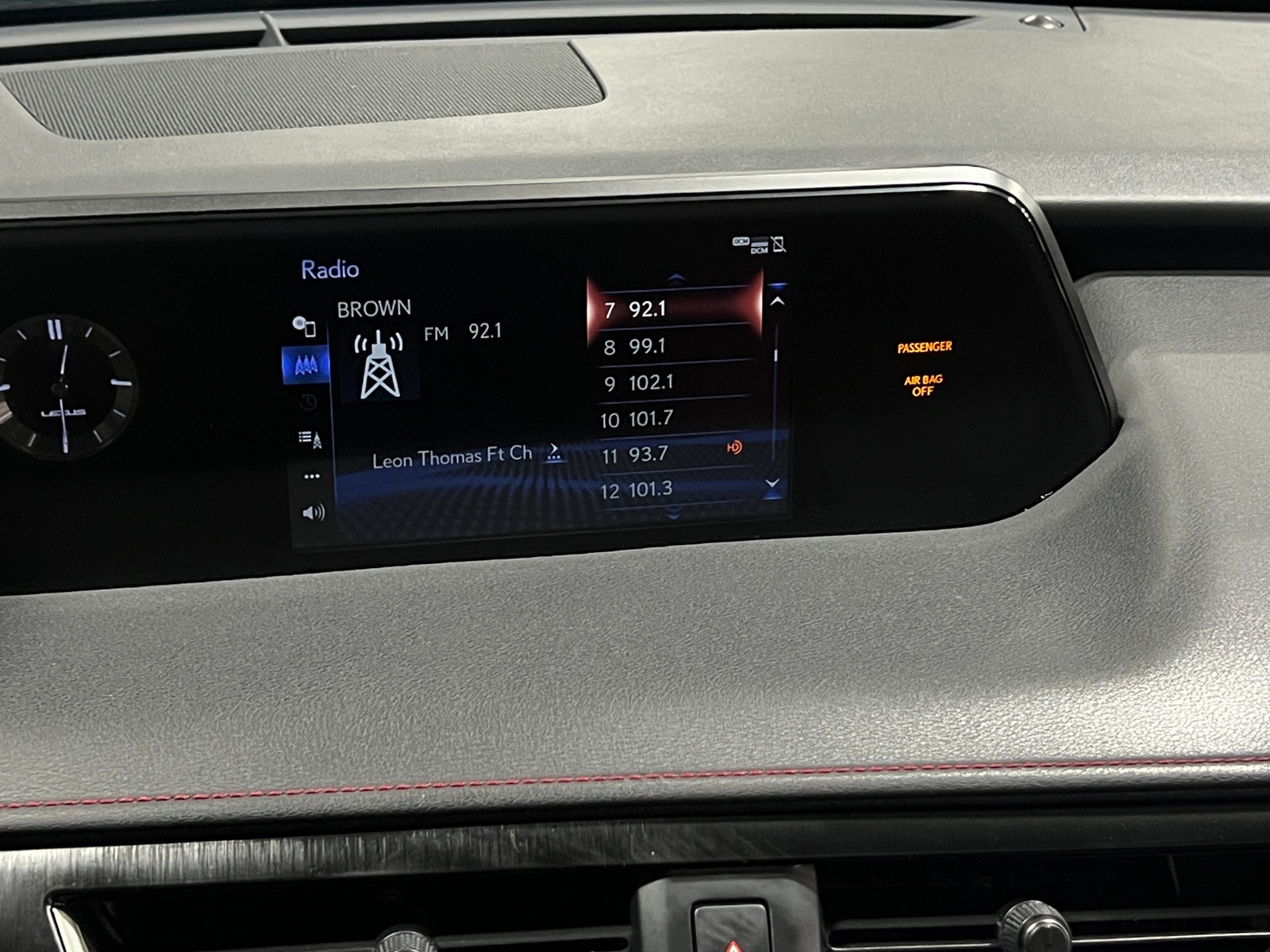 Thumbnail: 2020 Lexus UX - 3