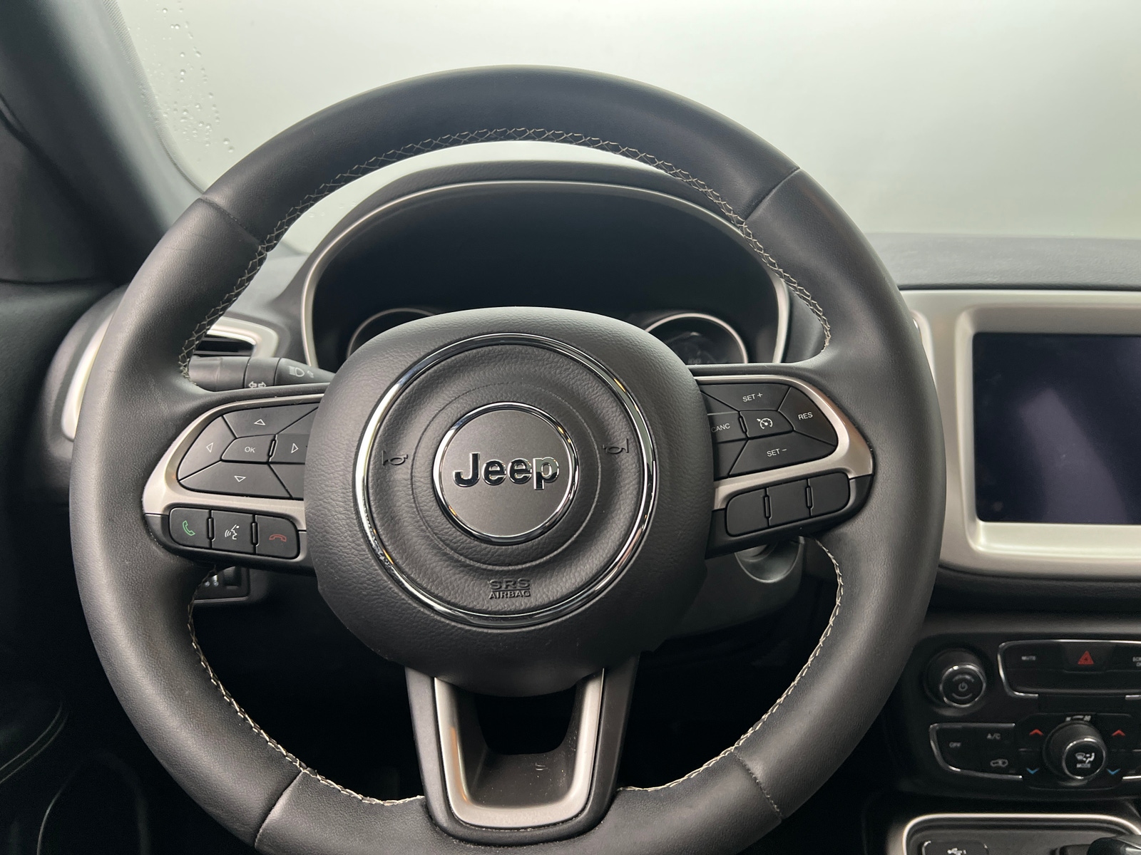 Thumbnail: 2021 Jeep Compass - 4