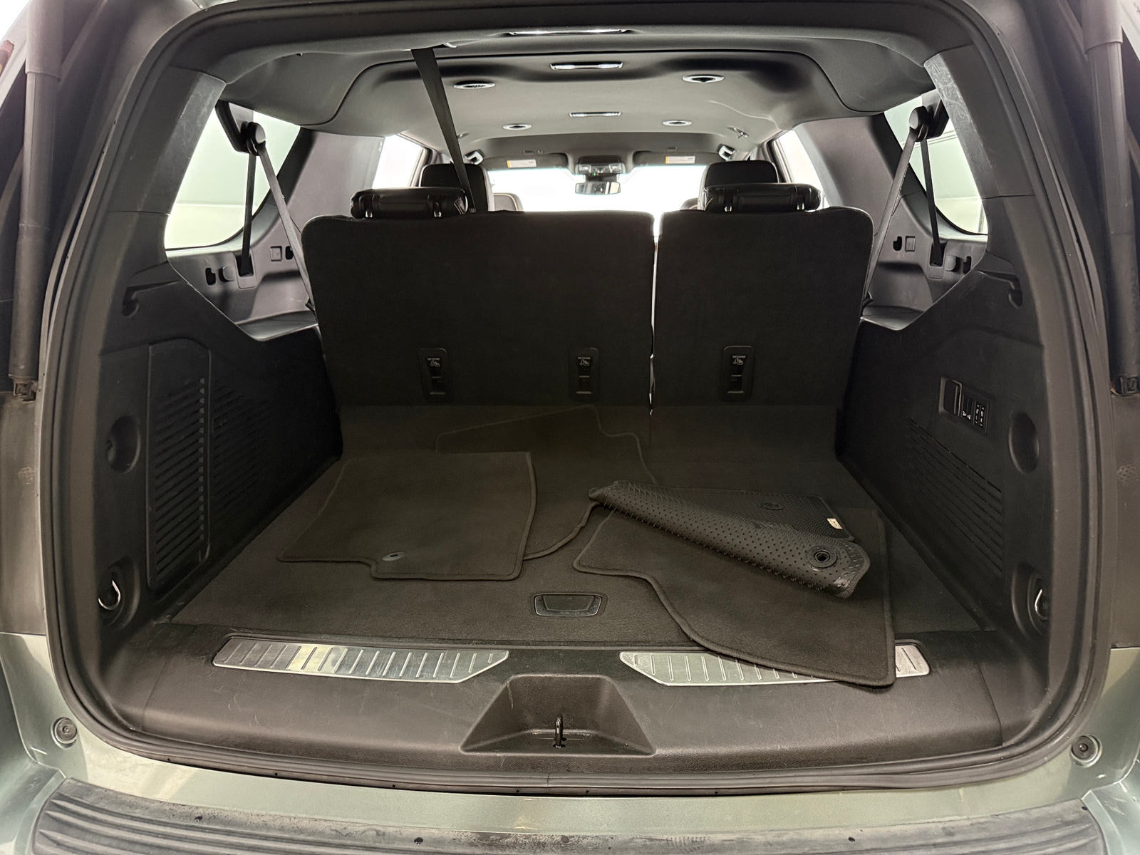 Thumbnail: 2023 Chevrolet Suburban - 6