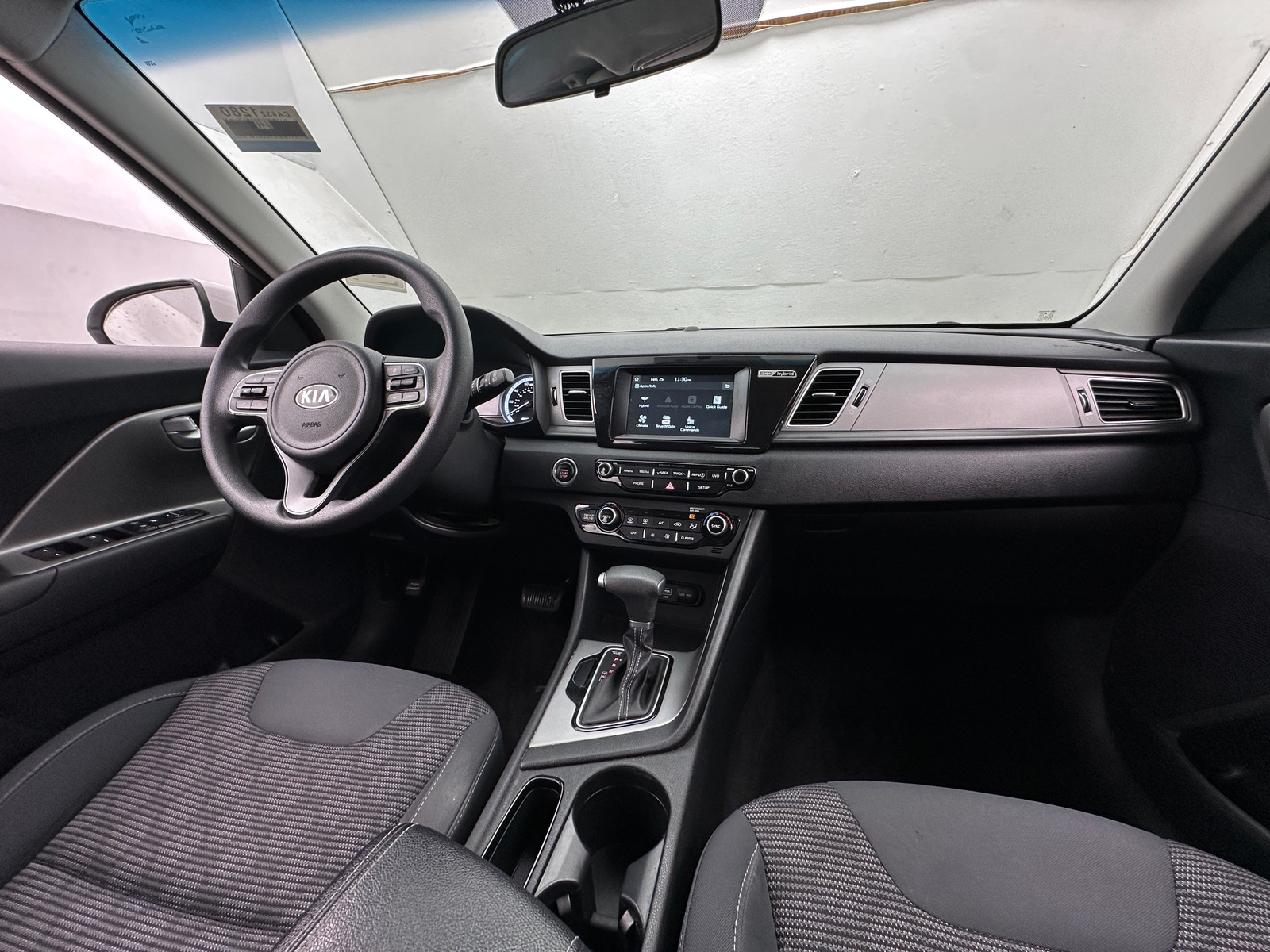 Thumbnail: 2019 Kia Niro - 3