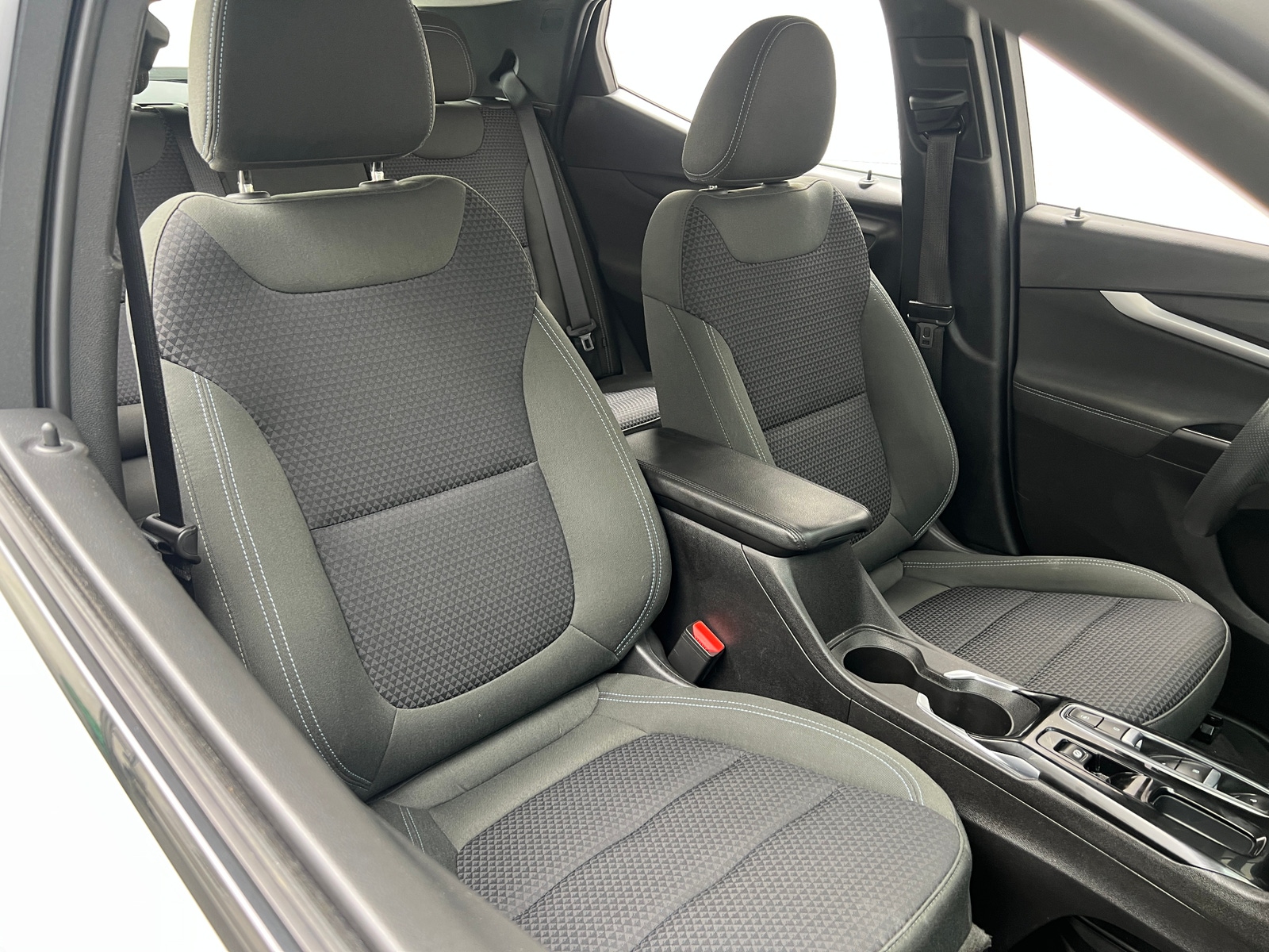 Thumbnail: 2023 Chevrolet Bolt EUV - 2