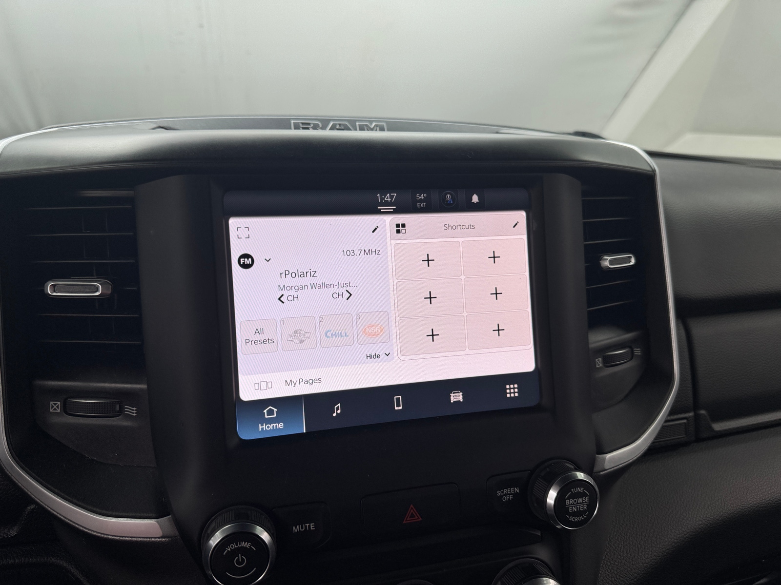 Thumbnail: 2022 RAM 1500 - 4