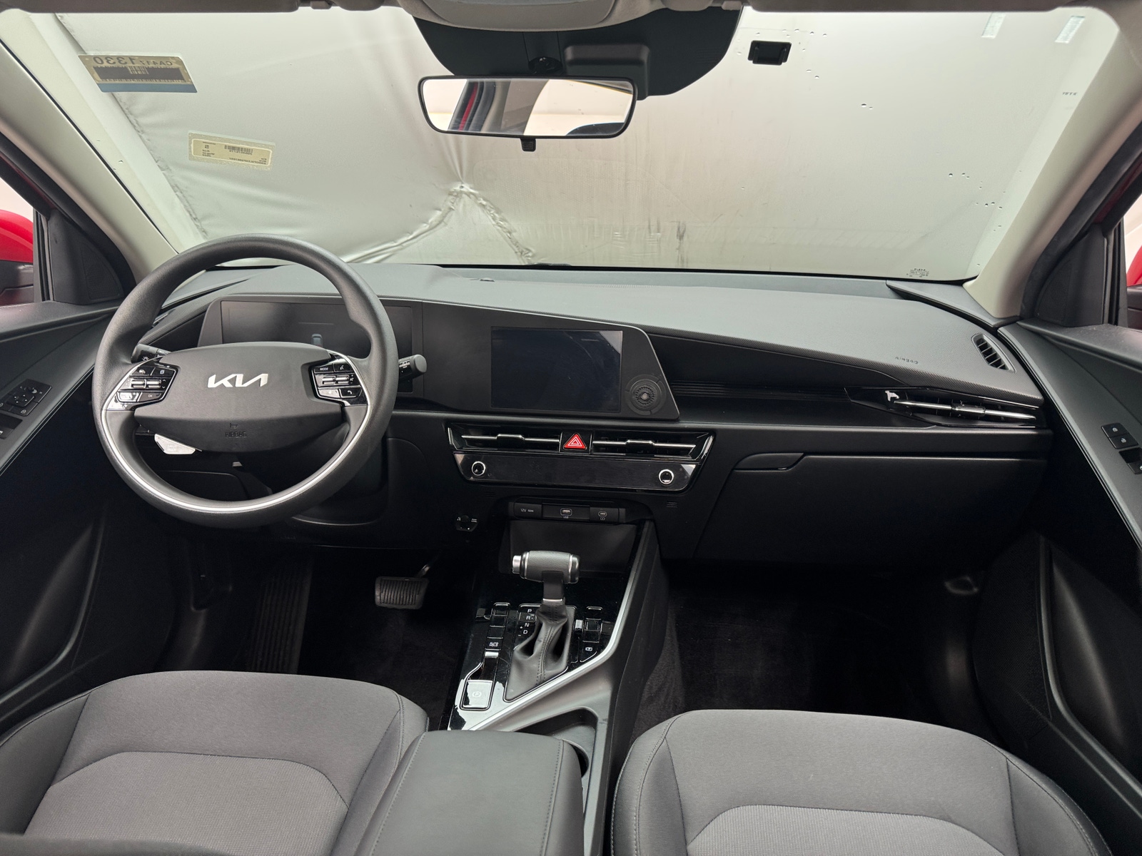 Thumbnail: 2023 Kia Niro - 3