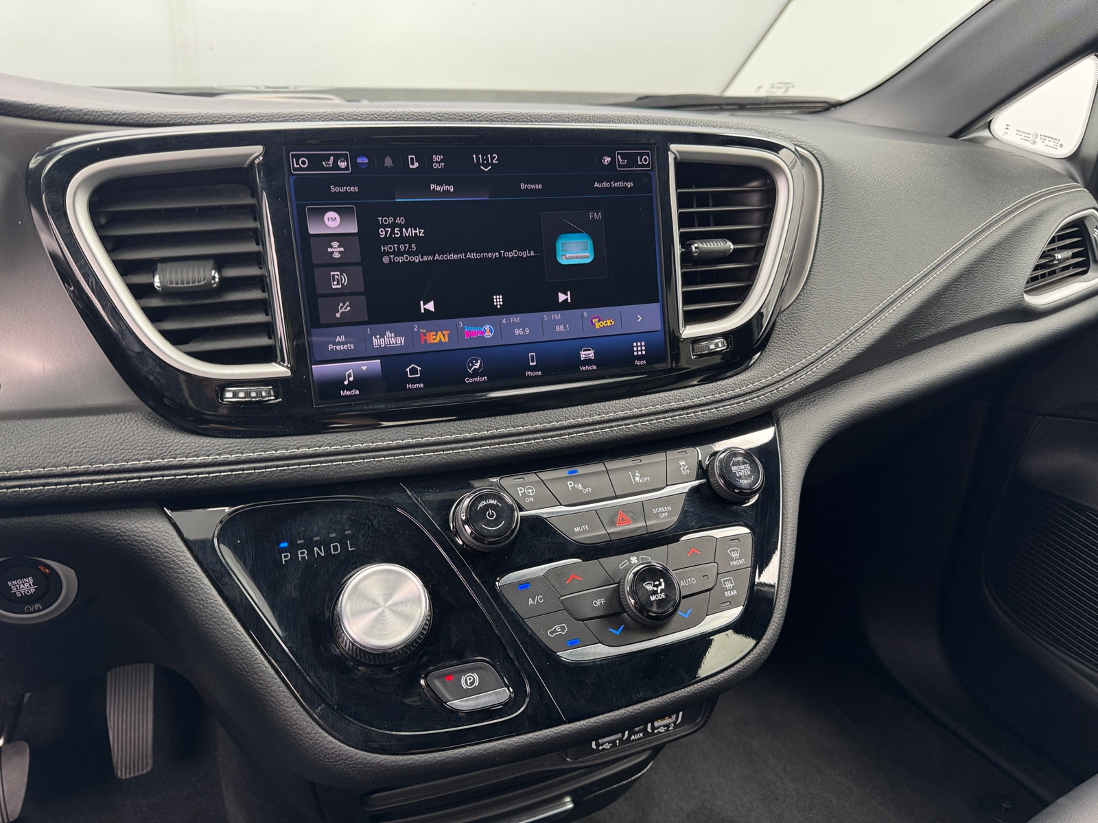 Thumbnail: 2025 Chrysler Pacifica - 3